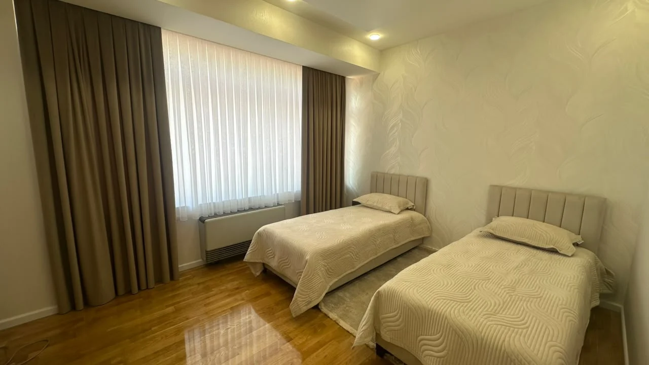For rent 4-room Apartment 170 m² Səbail dist. Sahil metro – şəkil 11