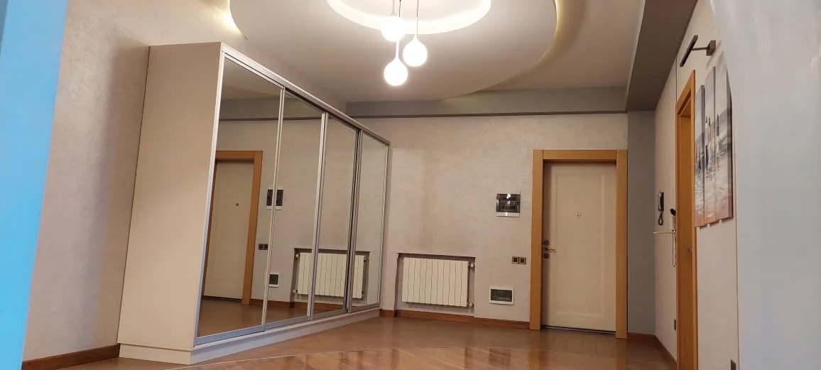 Kirayə 3 otaqlı Mənzil 169 m² Nərimanov r. – şəkil 11