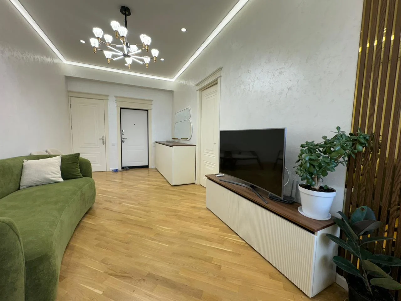 Kirayə 2 otaqlı Mənzil 95 m² Nərimanov r.