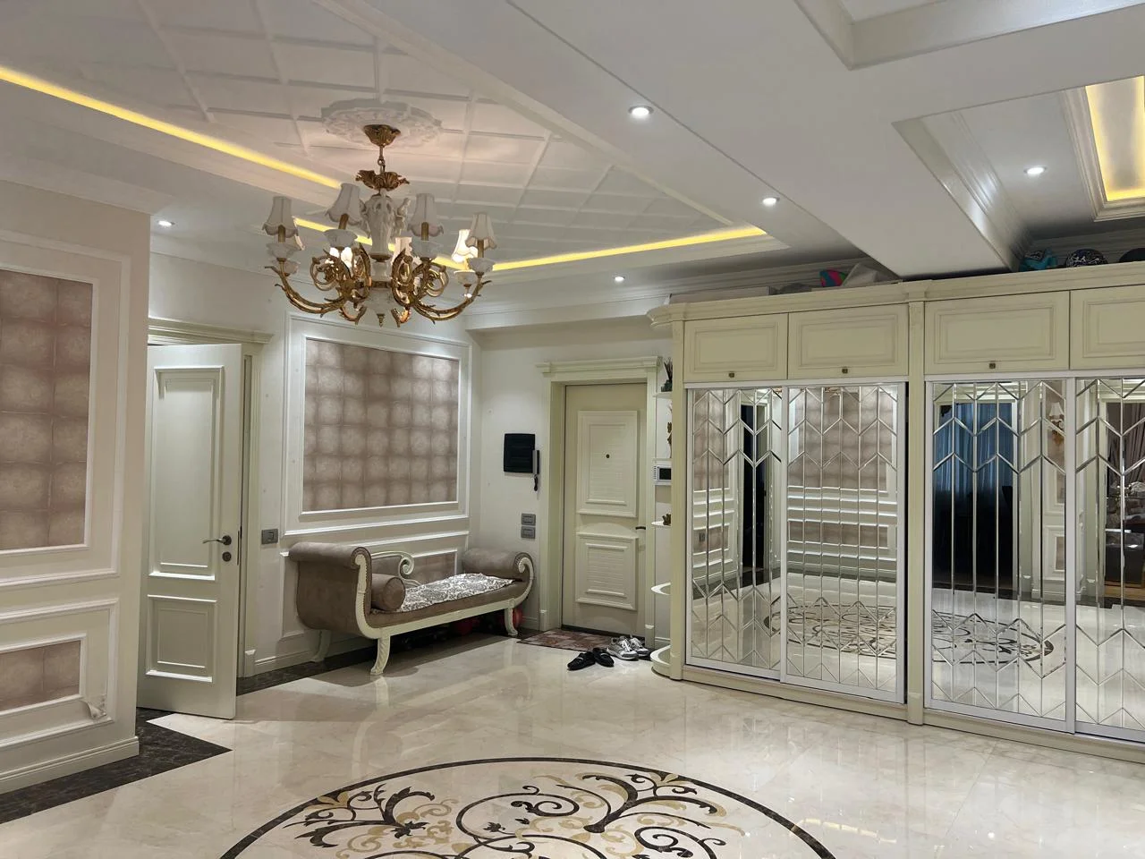 Satılır 4 otaqlı Mənzil 4 m² Nəsimi r.