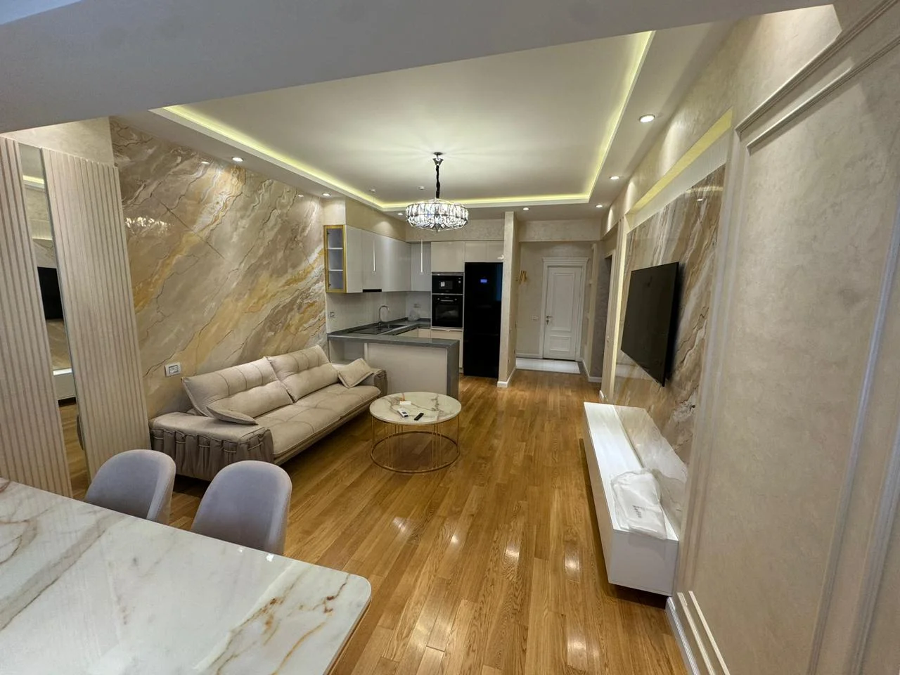 Kirayə 3 otaqlı Mənzil 110 m² Nərimanov r.
