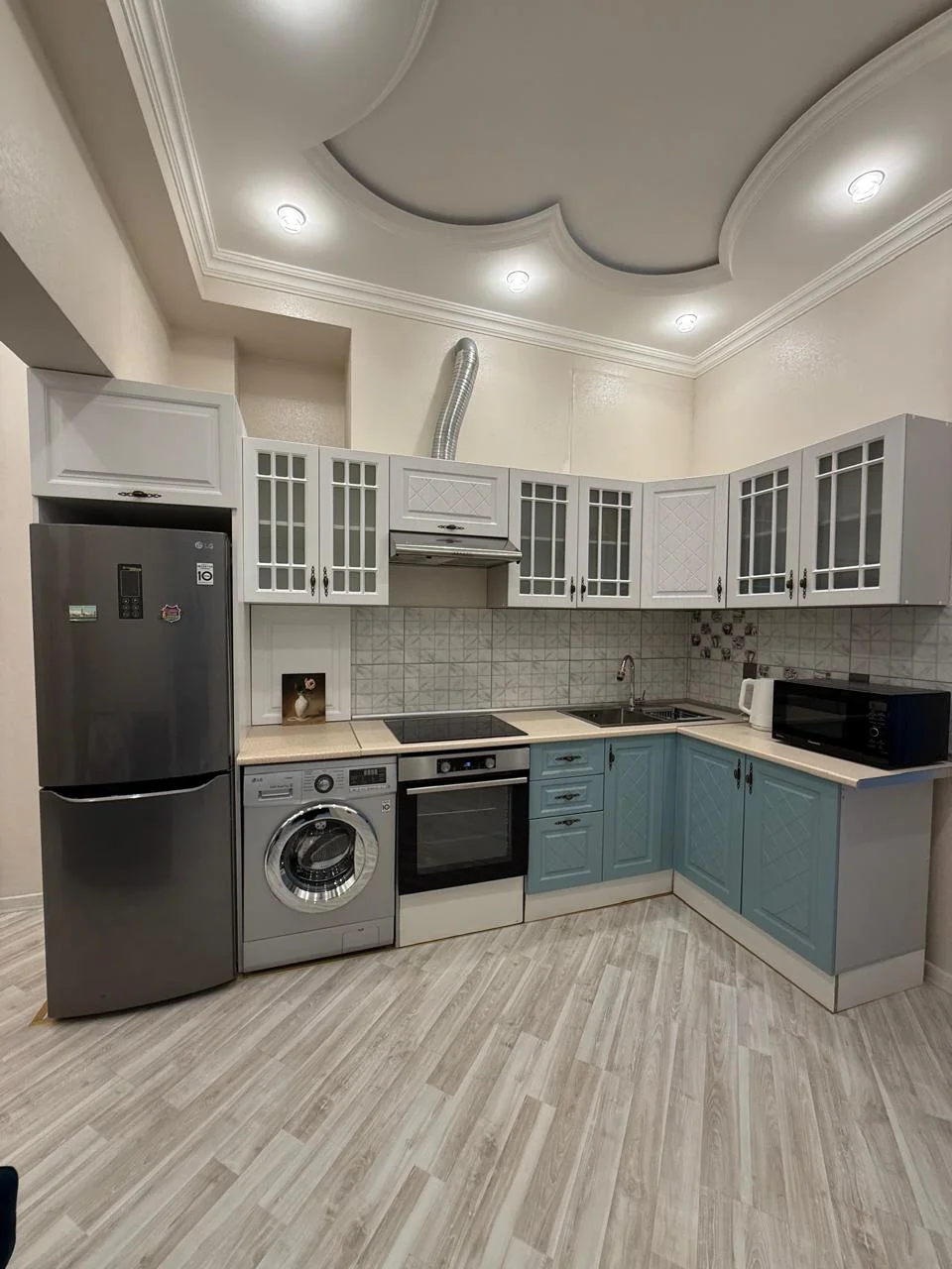 Kirayə 2 otaqlı Mənzil 75 m² Nərimanov r.