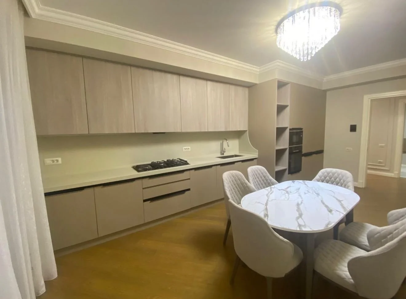 Kirayə 3 otaqlı Mənzil 180 m² Səbail r. – şəkil 5
