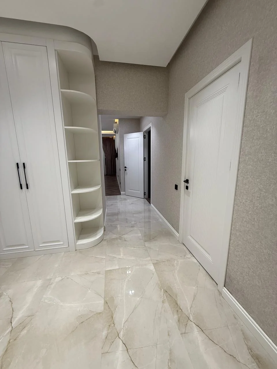 Kirayə 2 otaqlı Mənzil 85 m² Nəsimi r.