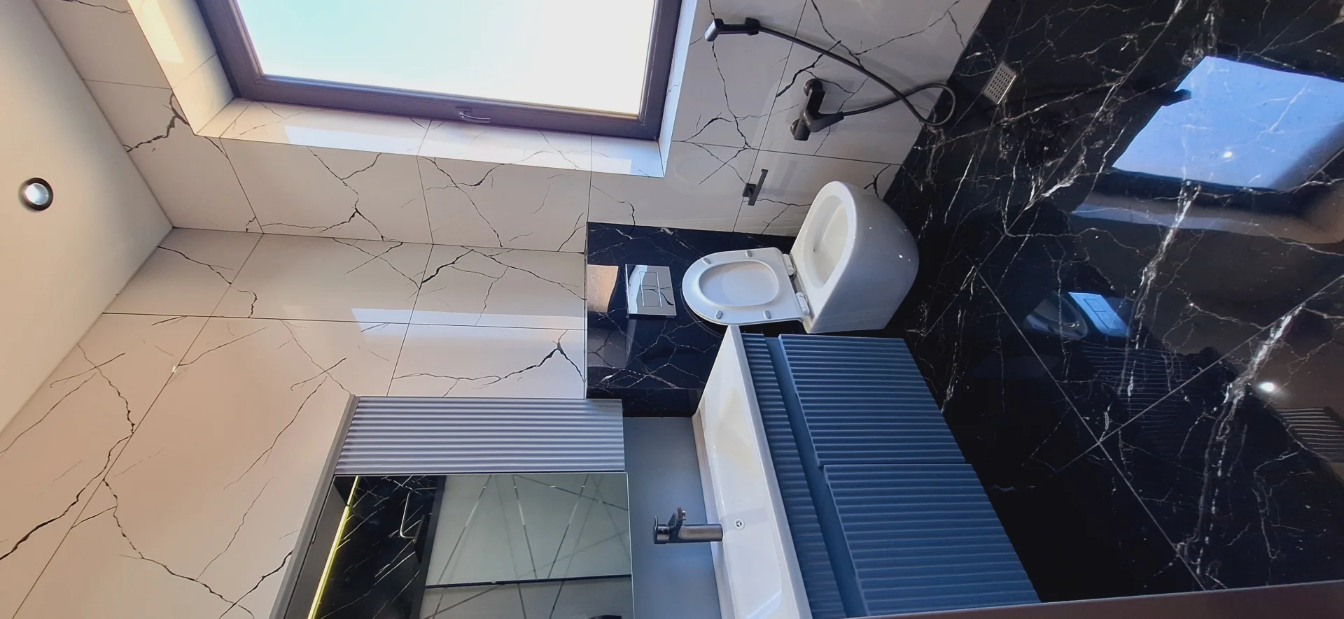 Satılır 5 otaqlı Həyət evi / Bağ evi 230 m² Abşeron r.