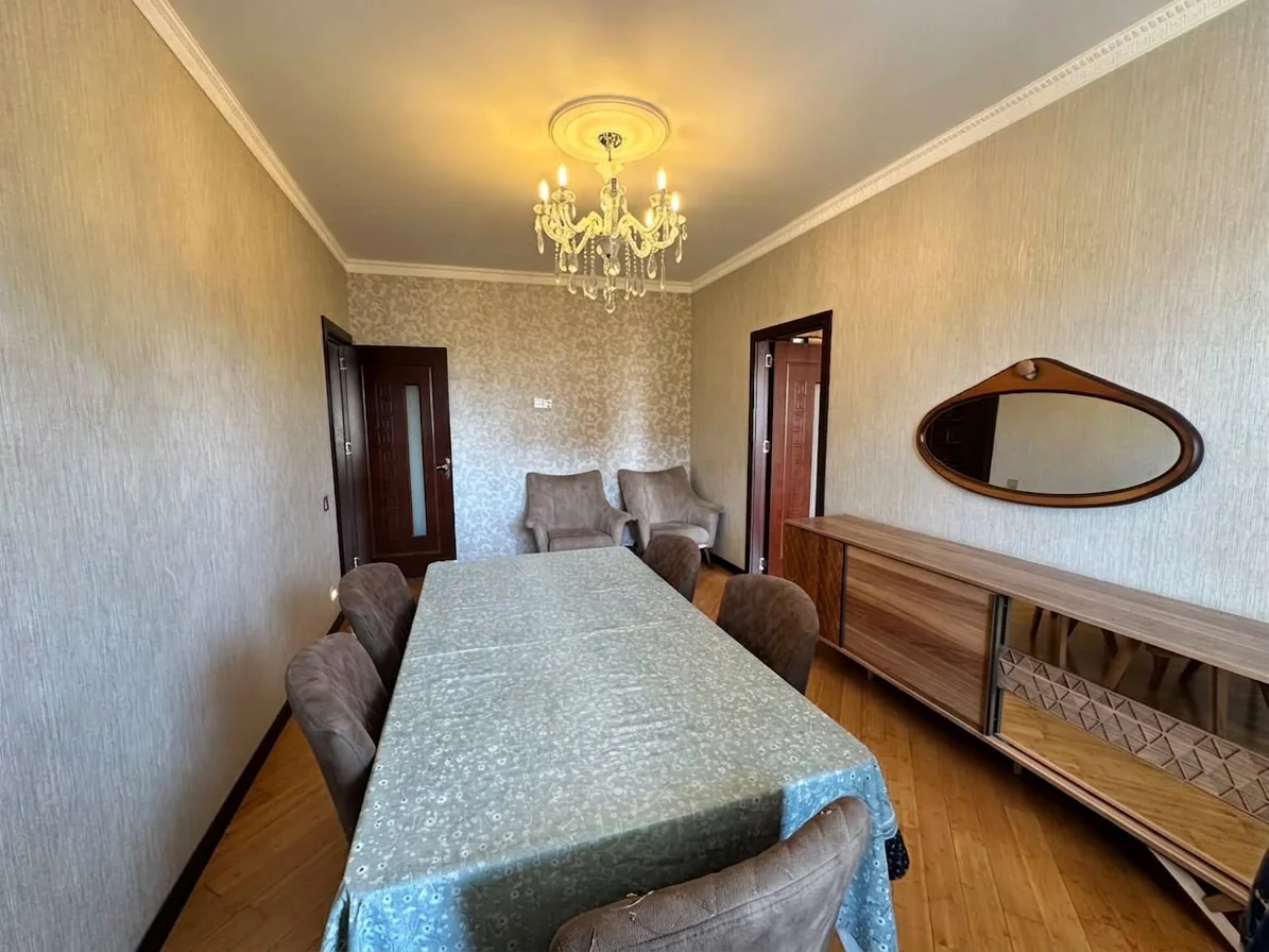 Satılır 5 otaqlı Mənzil 120 m² Xətai r.