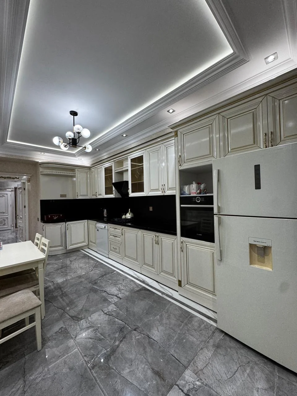 Kirayə 3 otaqlı Mənzil 130 m² Nizami r. Neftçilər m. – şəkil 19