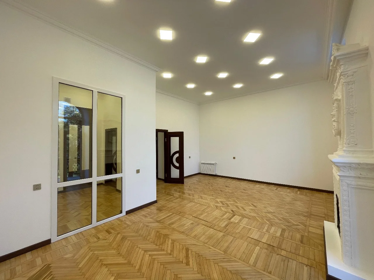 Kirayə 3 otaqlı Ofis 110 m² Nəsimi r.