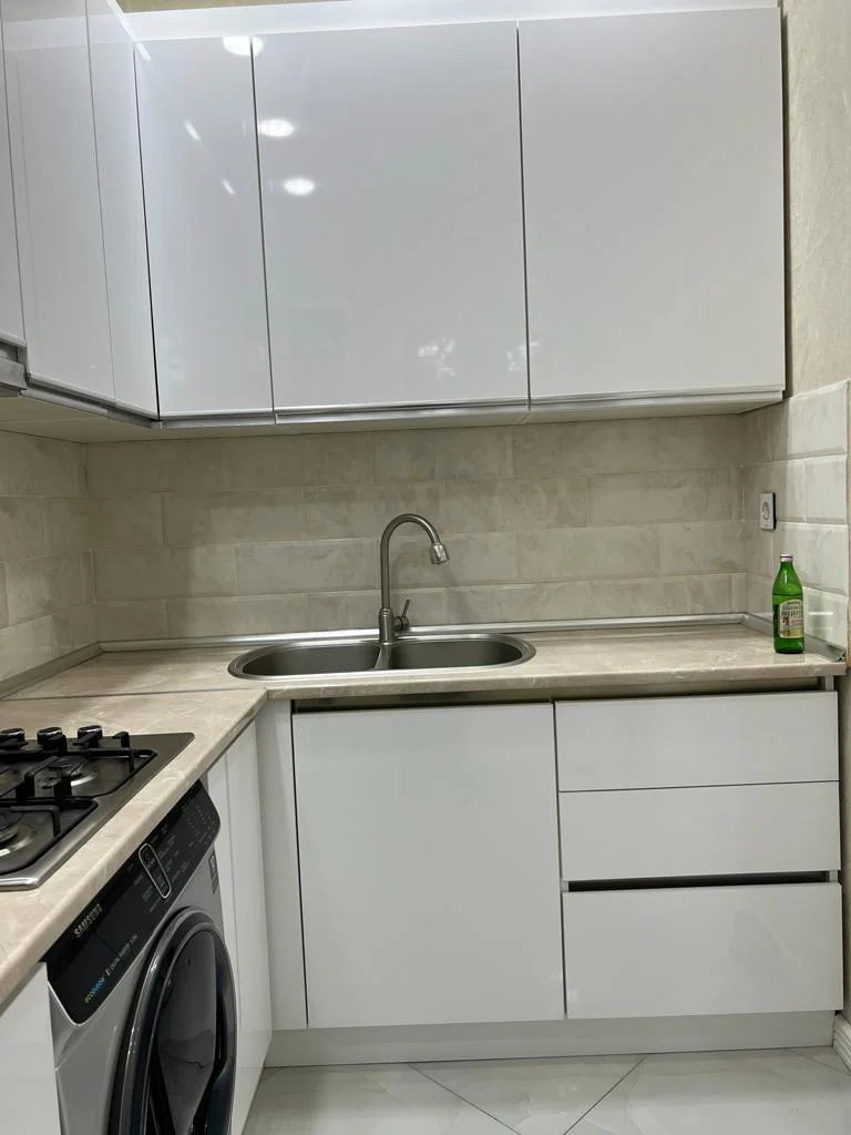 Kirayə 2 otaqlı Mənzil 65 m² Nəsimi r.