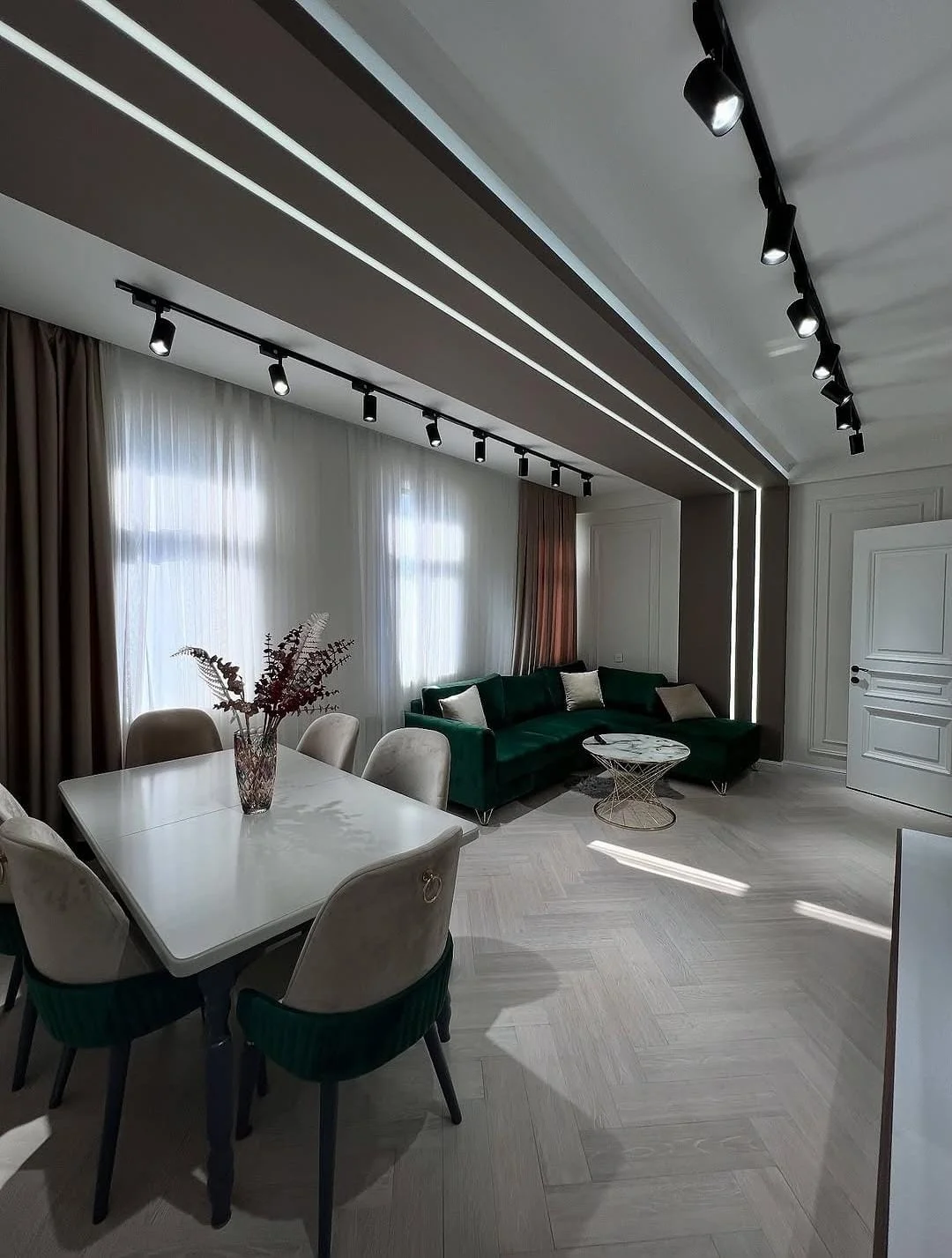 Kirayə 3 otaqlı Mənzil 125 m² Nəsimi r.