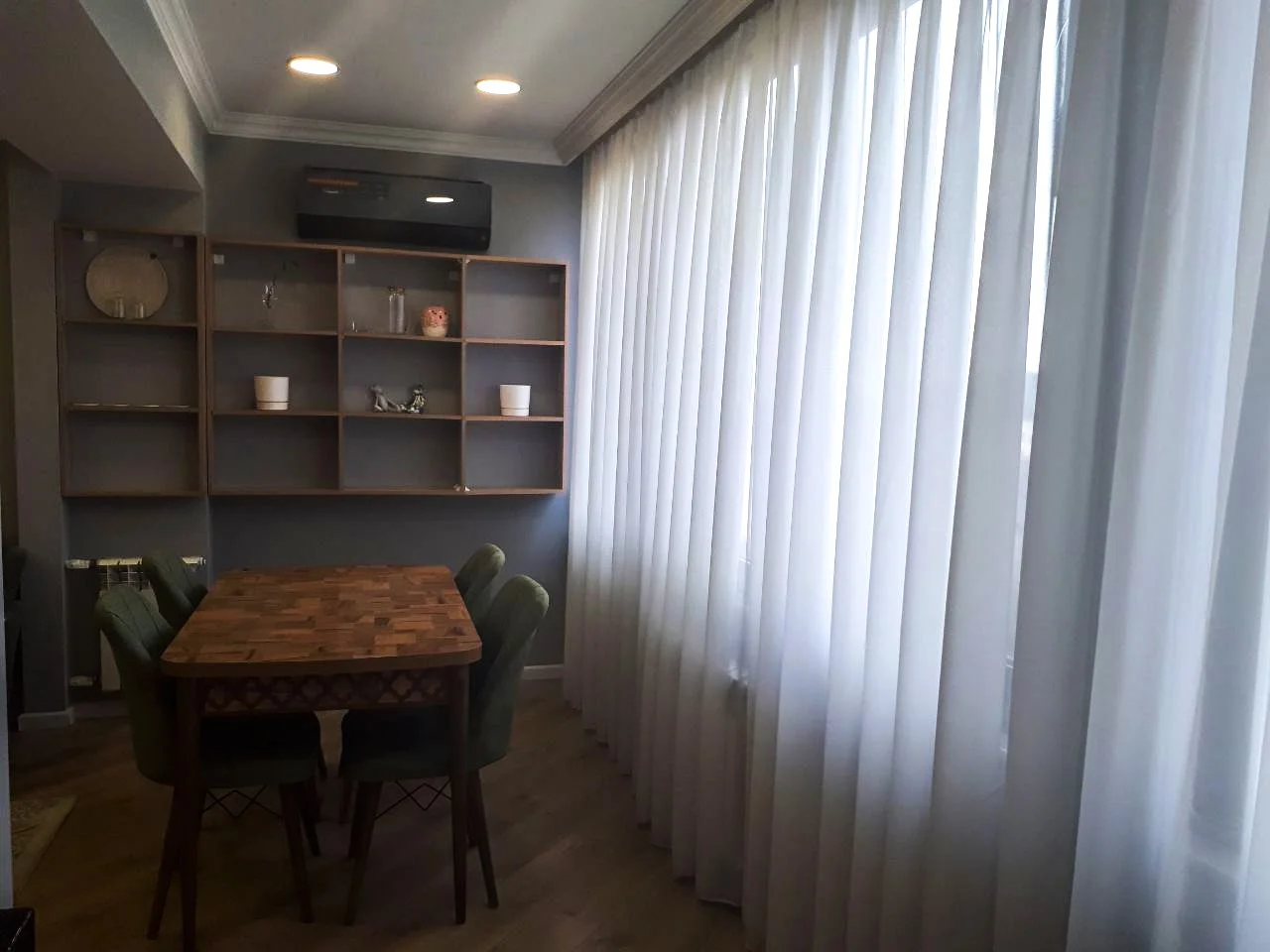 Kirayə 2 otaqlı Mənzil 75 m² Səbail r.
