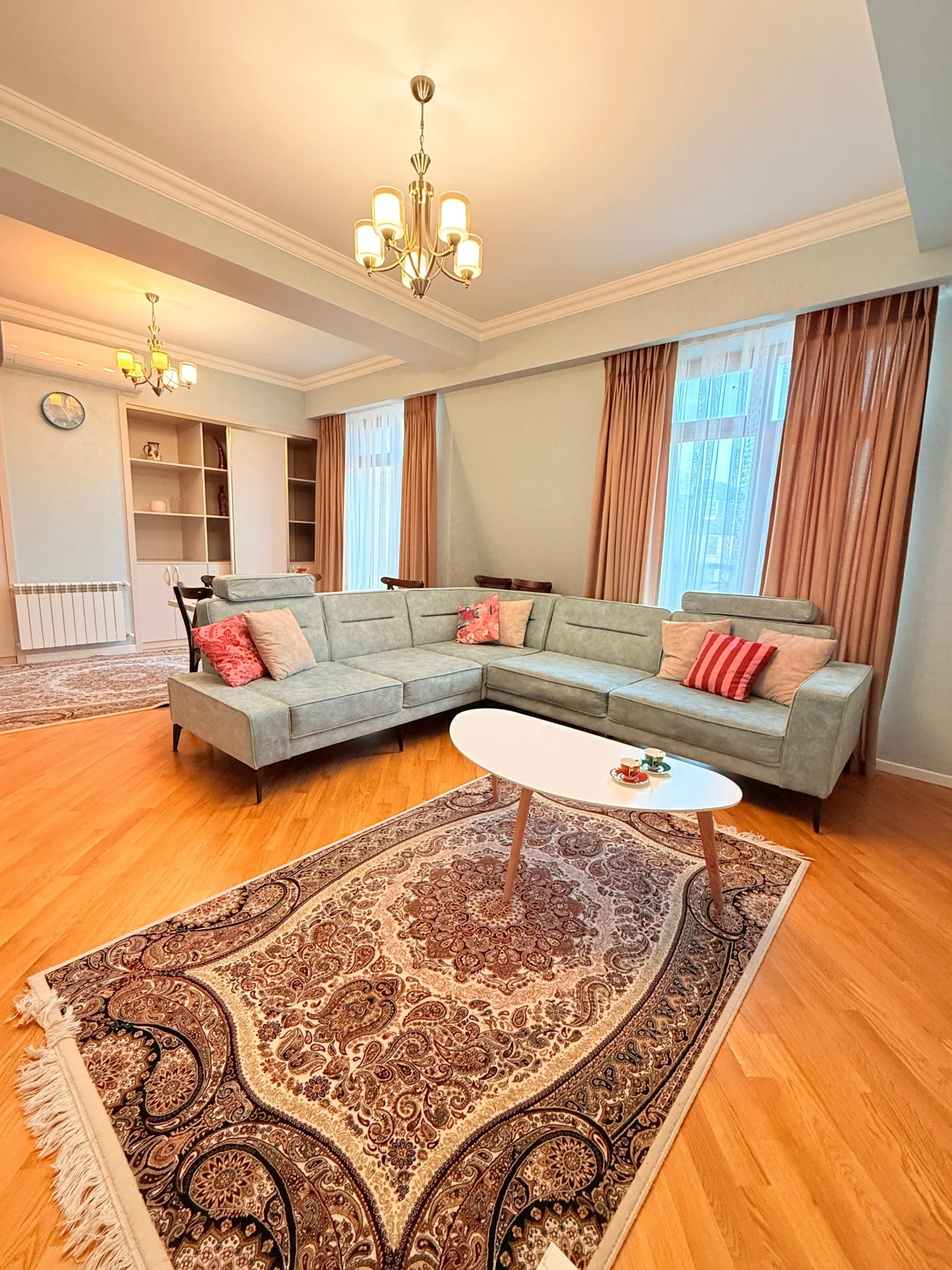 Kirayə 5 otaqlı Mənzil 220 m² Xətai r. Ağ şəhər q. – şəkil 2