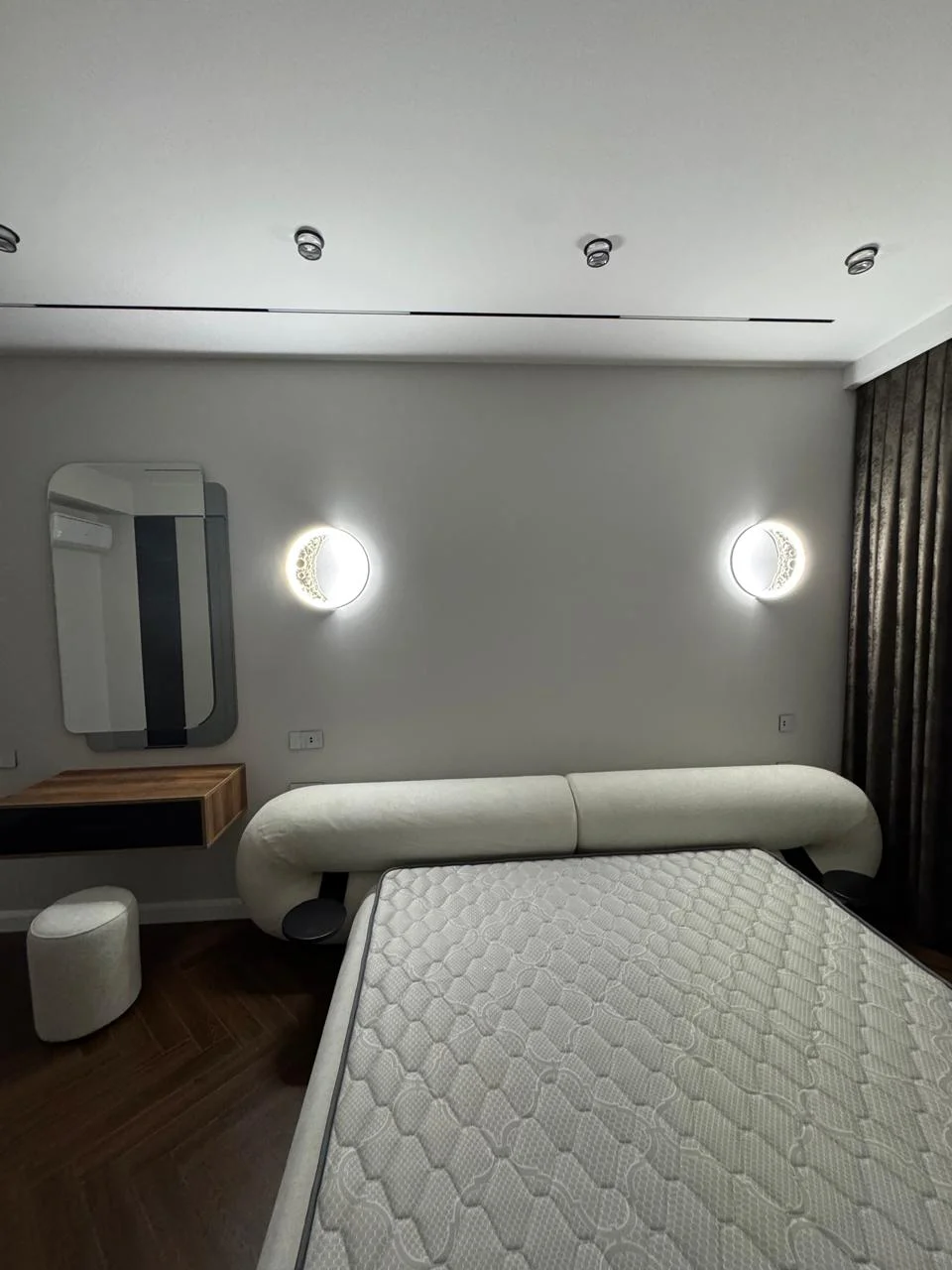Kirayə 3 otaqlı Mənzil 110 m² Xətai r.