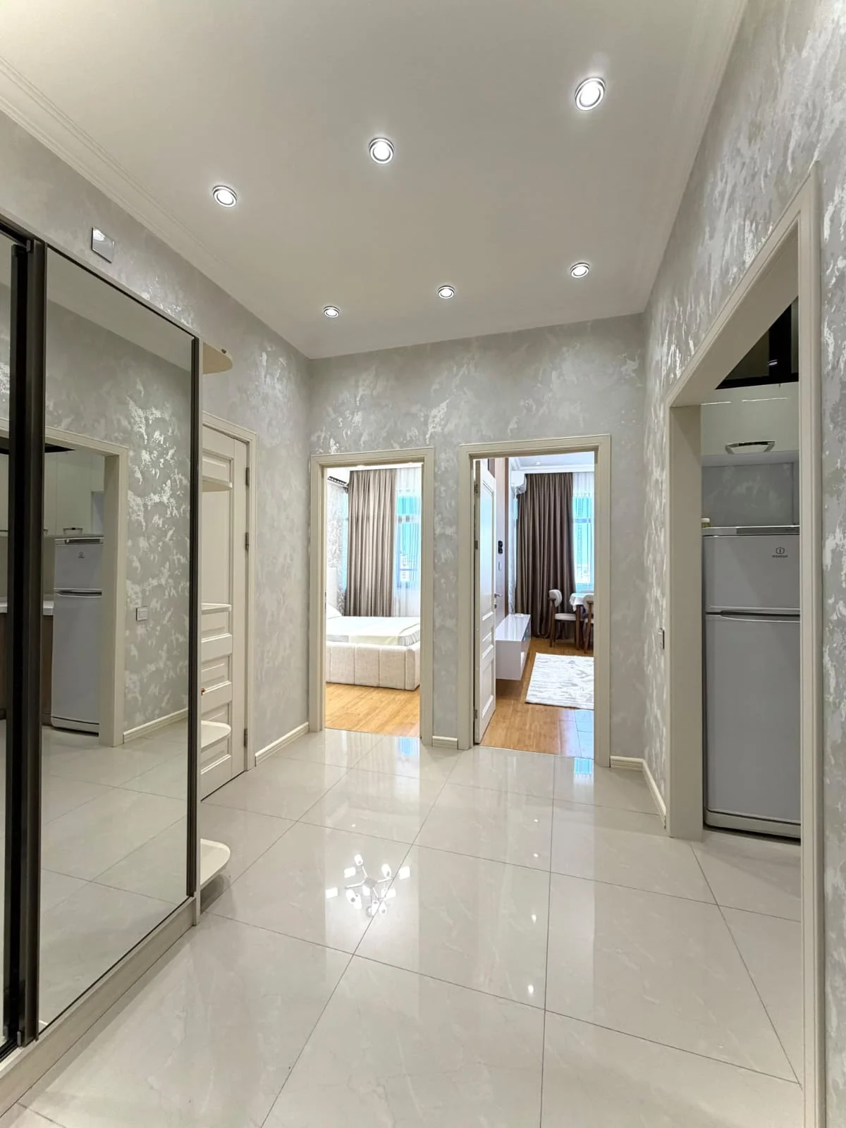 Satılır 2 otaqlı Mənzil 55 m² Yasamal r. Elmlər Akademiyası m. – şəkil 3