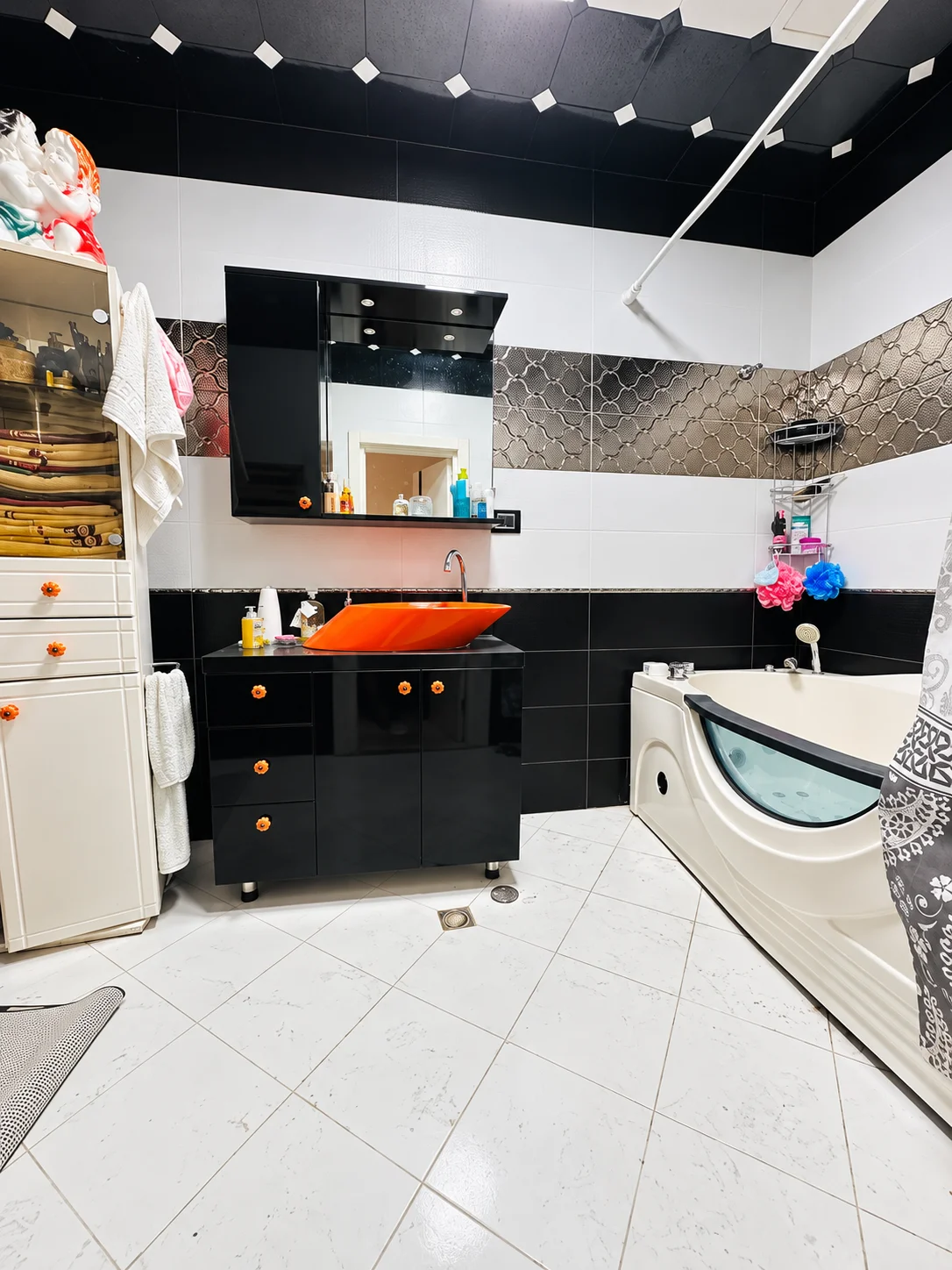 Kirayə 4 otaqlı Mənzil 220 m² Yasamal r. – şəkil 12