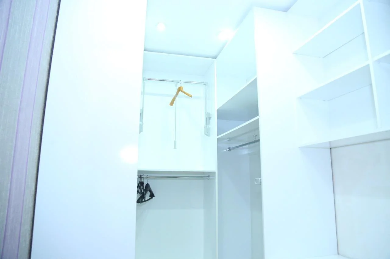 Kirayə 4 otaqlı Mənzil 270 m² Xətai r.