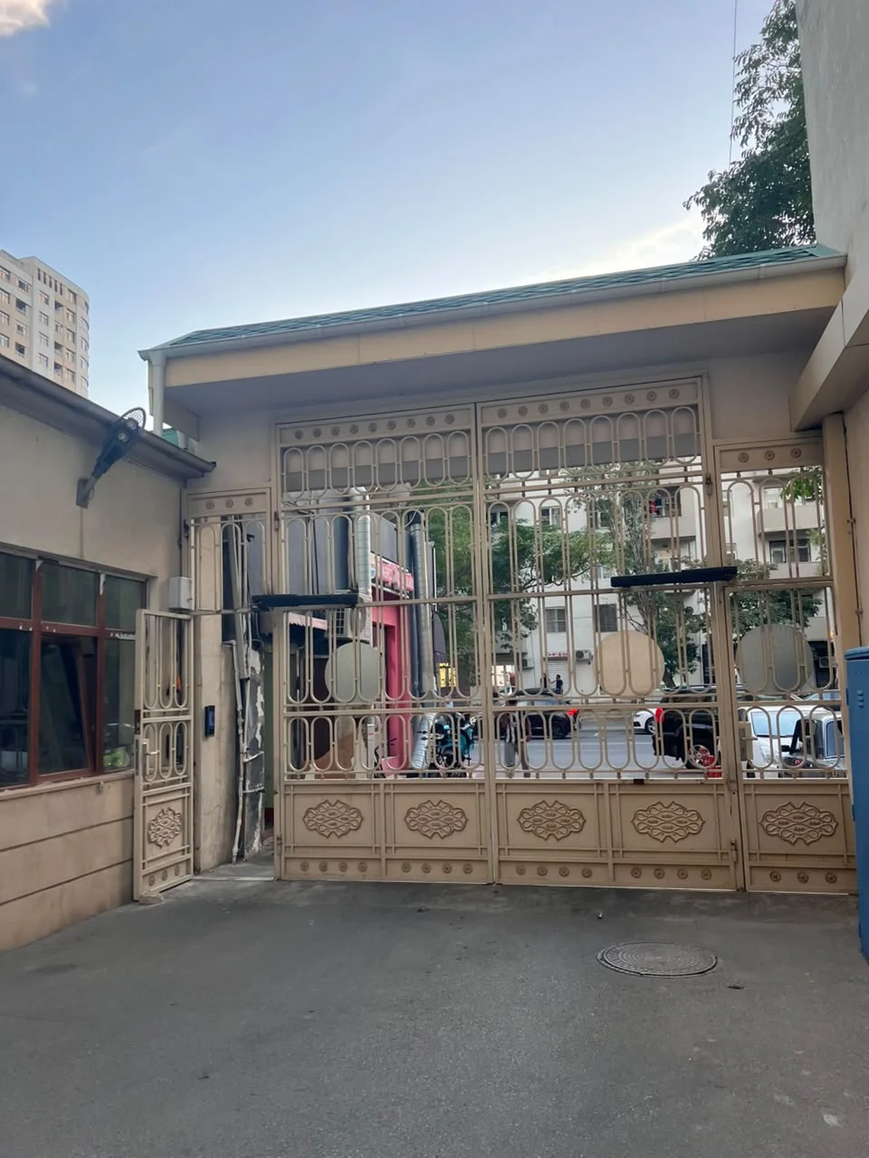 Kirayə 4 otaqlı Mənzil 180 m² Yasamal r.