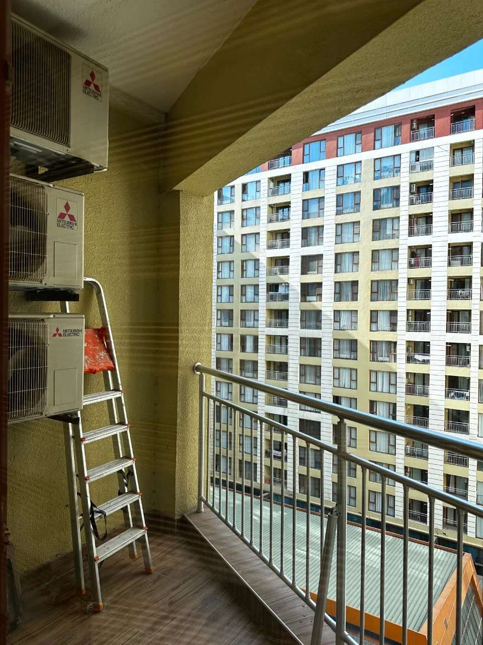 Kirayə 3 otaqlı Mənzil 141 m² Səbail r. – şəkil 16