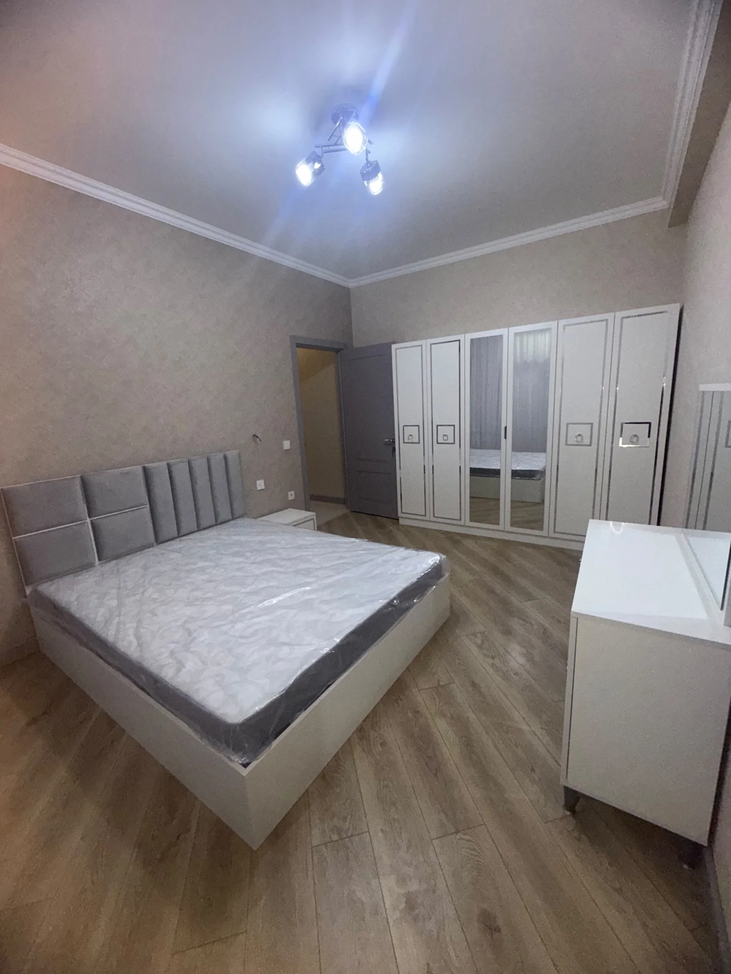 Kirayə 2 otaqlı Mənzil 70 m² Binəqədi r.