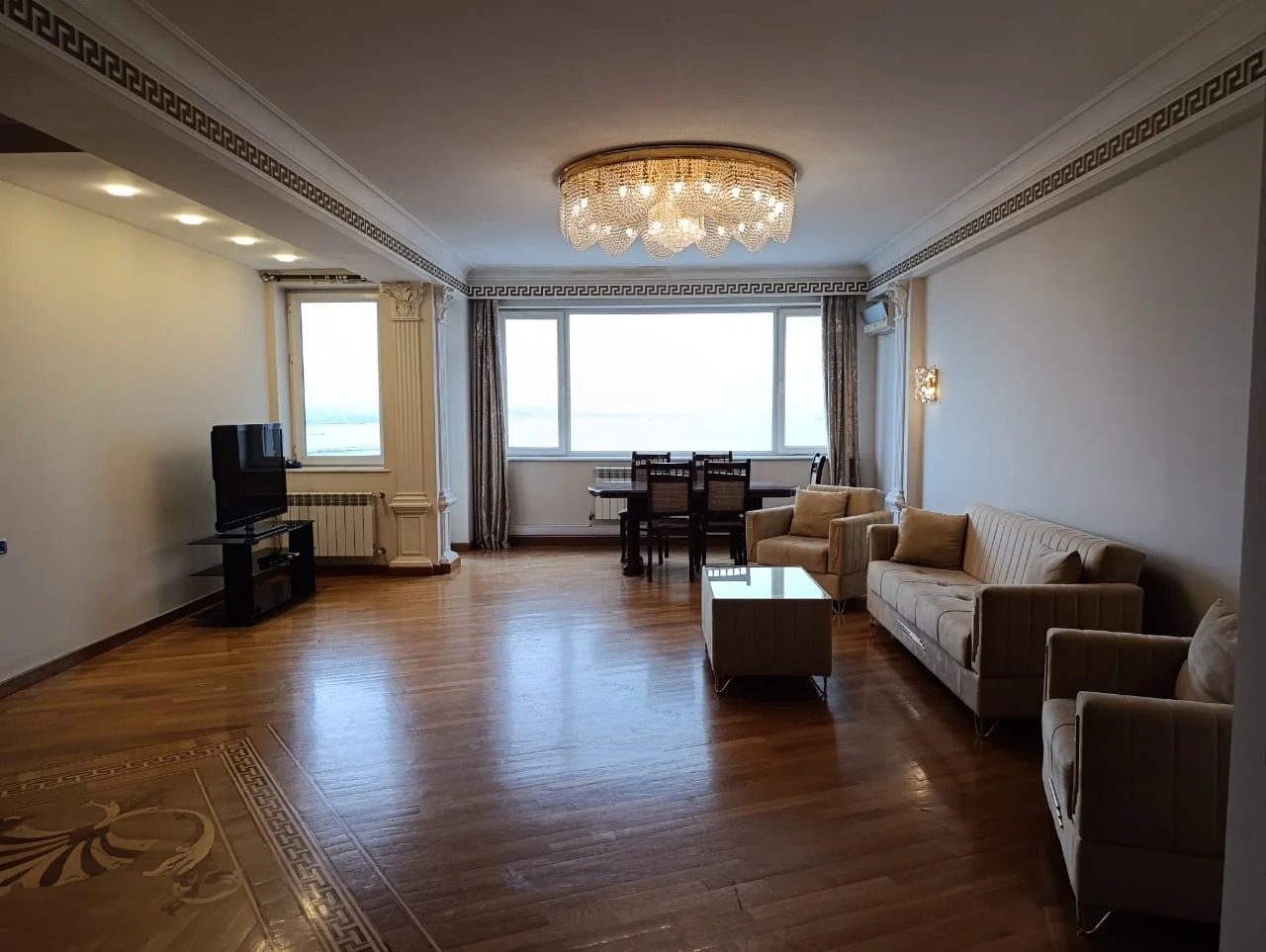 Kirayə 3 otaqlı Mənzil 180 m² Səbail r. İçərişəhər m. – şəkil 1