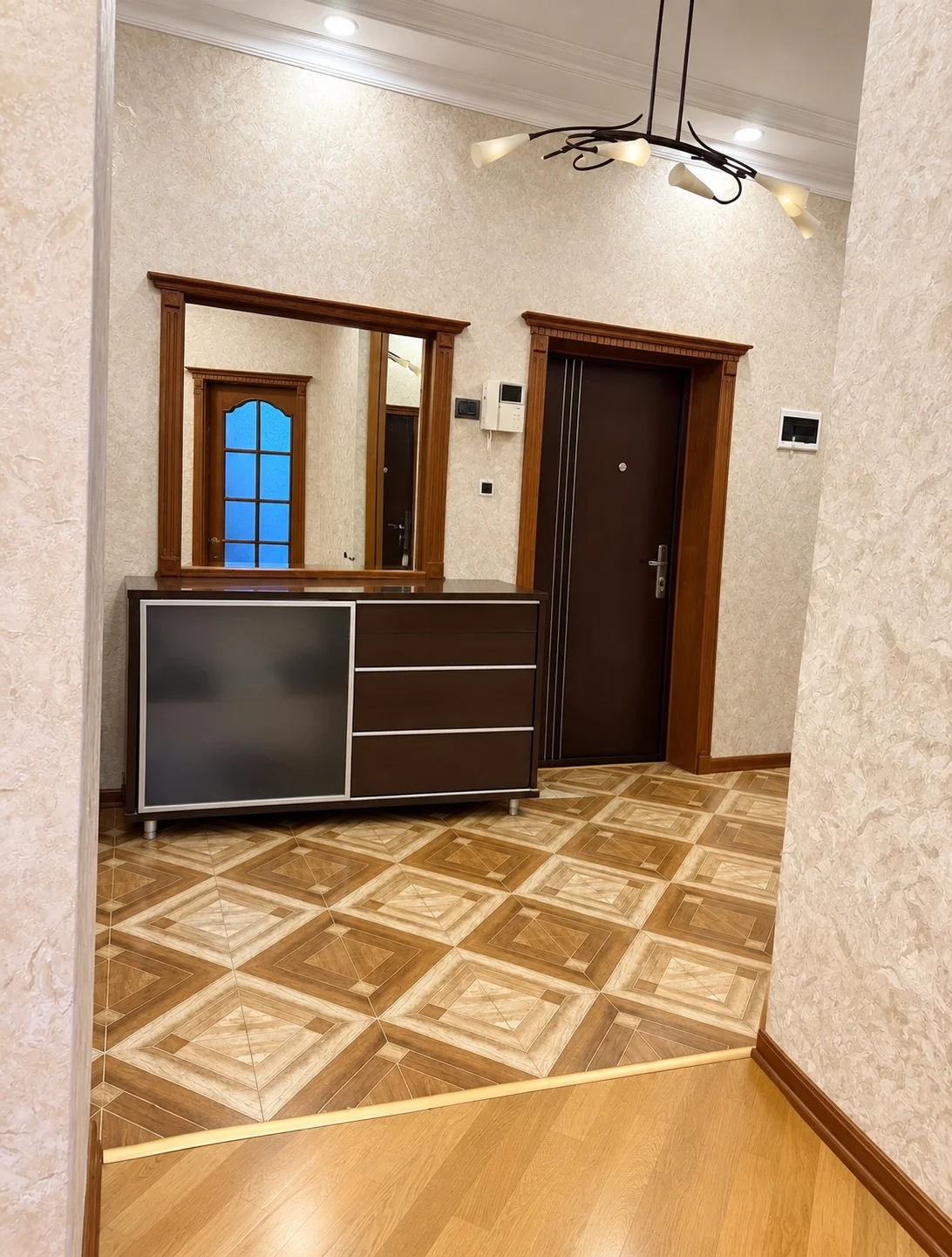 Kirayə 2 otaqlı Mənzil 80 m² Nəsimi r. 28 May m. – şəkil 3