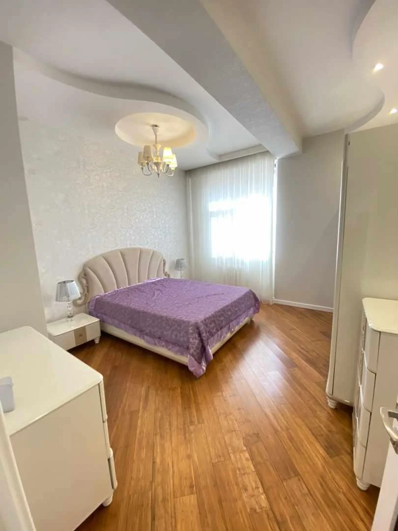 Kirayə 2 otaqlı Mənzil 111 m² Nəsimi r.