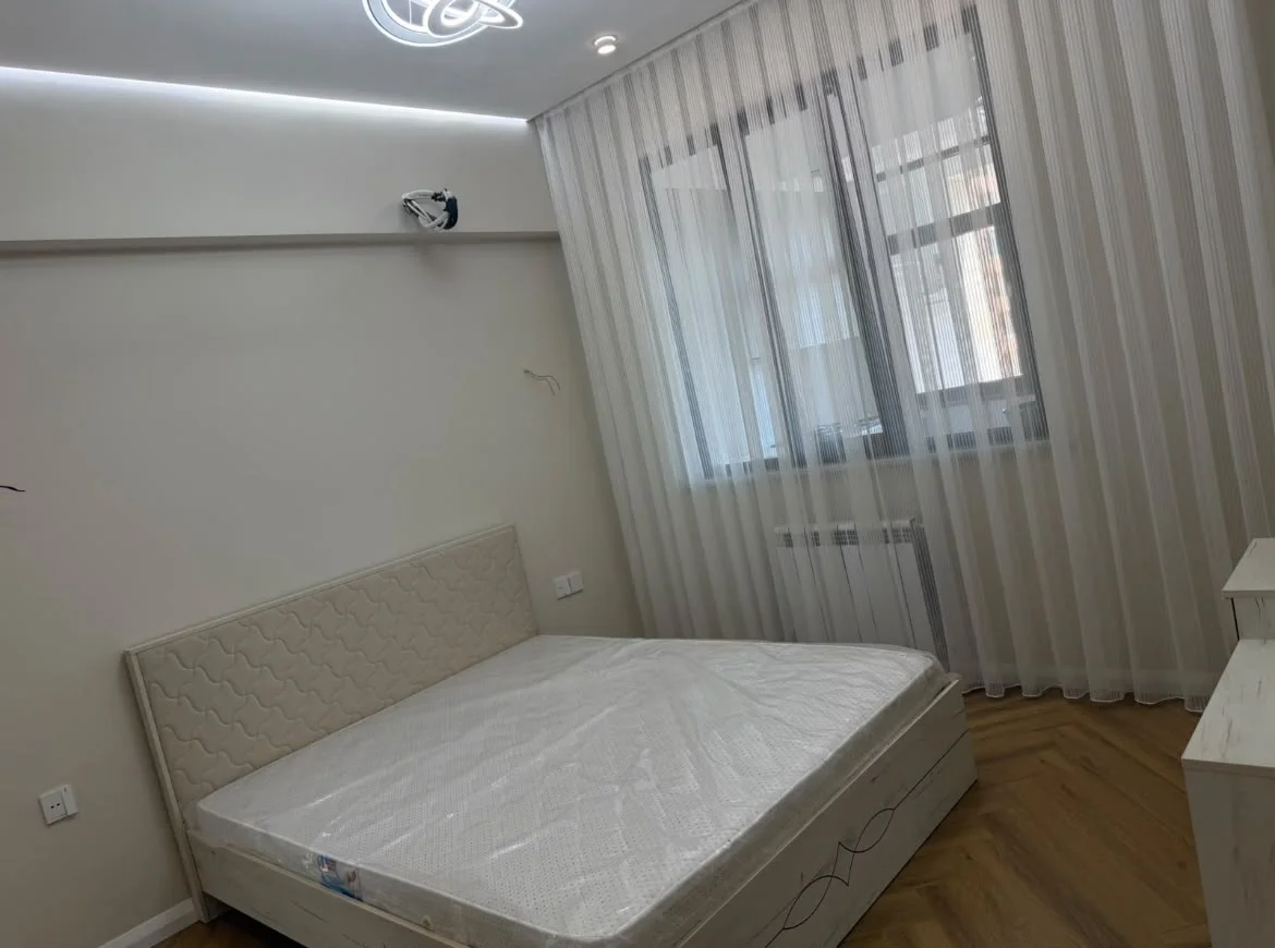 Kirayə 2 otaqlı Mənzil 75 m² Nərimanov r. Gənclik m. – şəkil 4