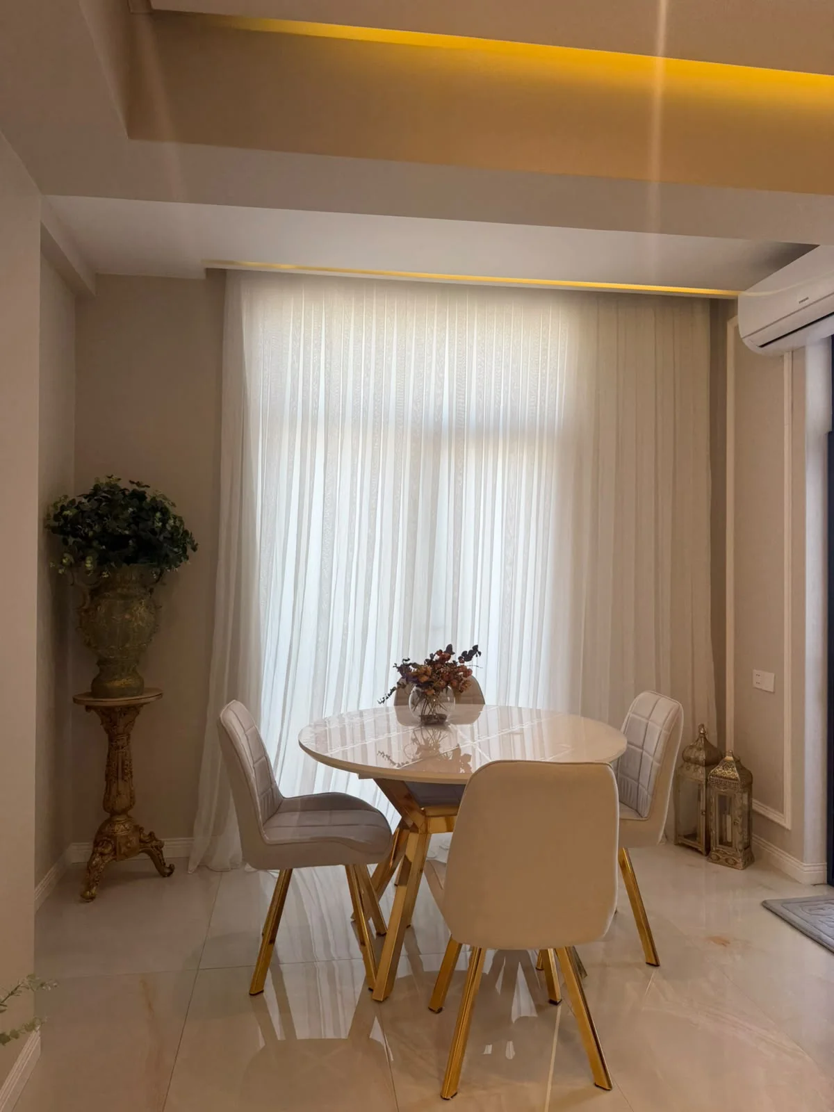 Kirayə 2 otaqlı Mənzil 80 m² Xətai r.