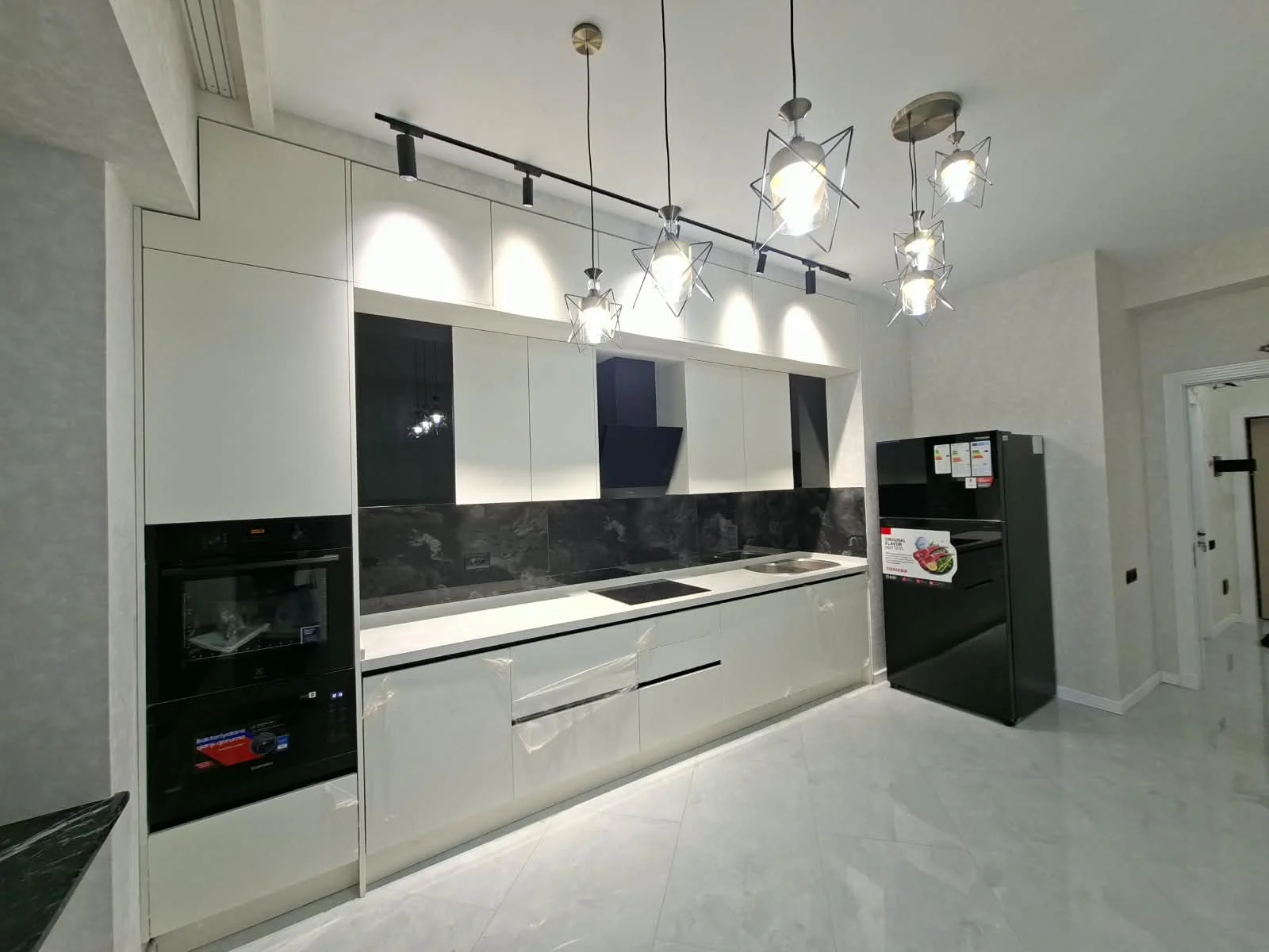 Kirayə 3 otaqlı Mənzil 130 m² Xətai r. Ağ şəhər q. – şəkil 12