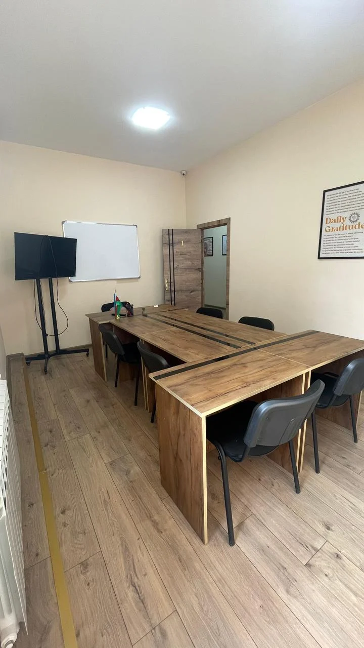 Kirayə 6 otaqlı Ofis 130 m² Nəsimi r.