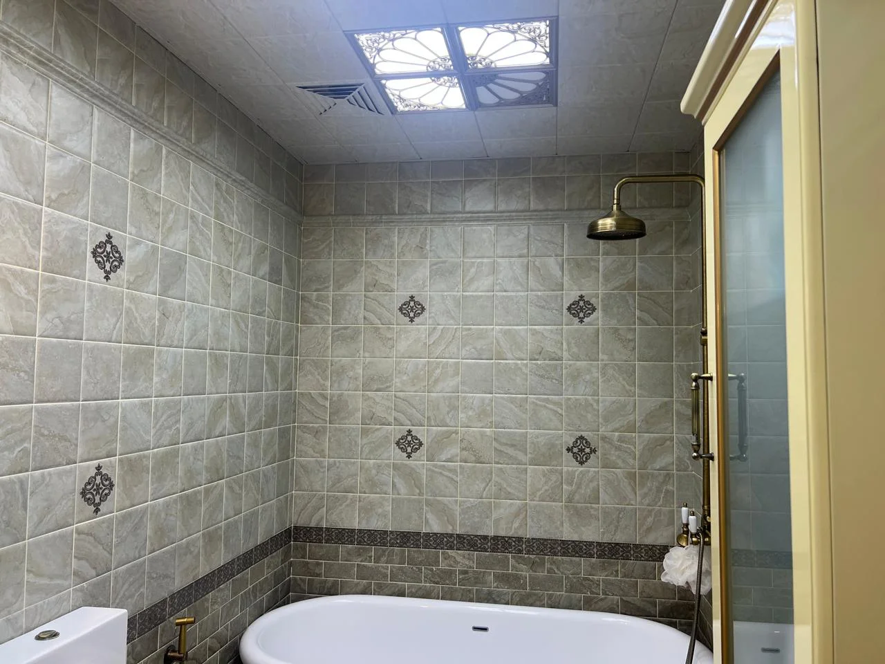 Satılır 4 otaqlı Mənzil 4 m² Nəsimi r.