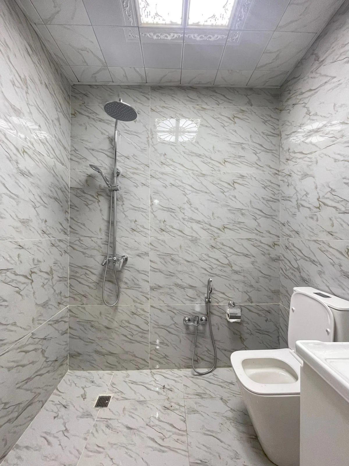 Kirayə 4 otaqlı Mənzil 155 m² Nəsimi r.