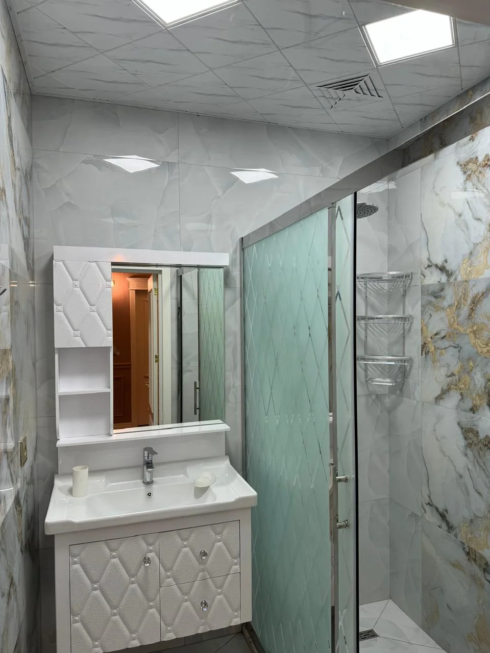 Kirayə 3 otaqlı Mənzil 130 m² Nəsimi r. 28 May m. – şəkil 15