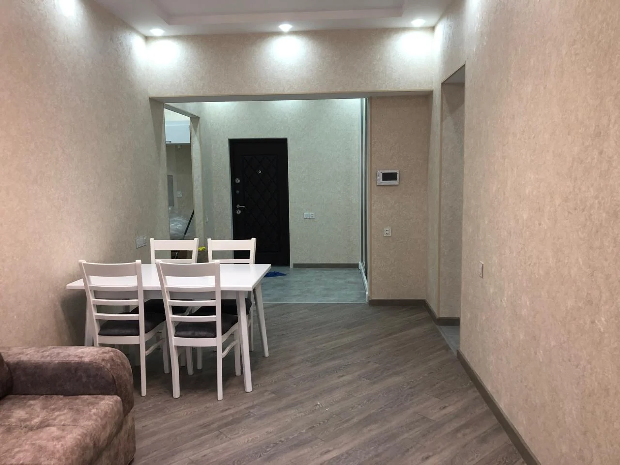 Kirayə 2 otaqlı Mənzil 67 m² Yasamal r.