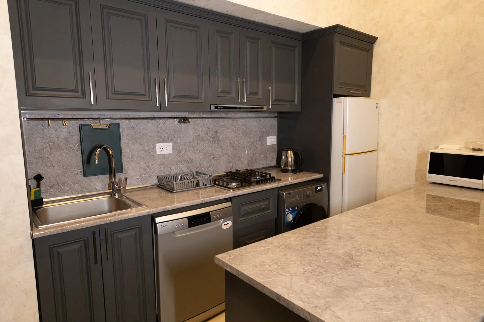 Kirayə 2 otaqlı Mənzil 90 m² Nəsimi r. Nizami m. – şəkil 8