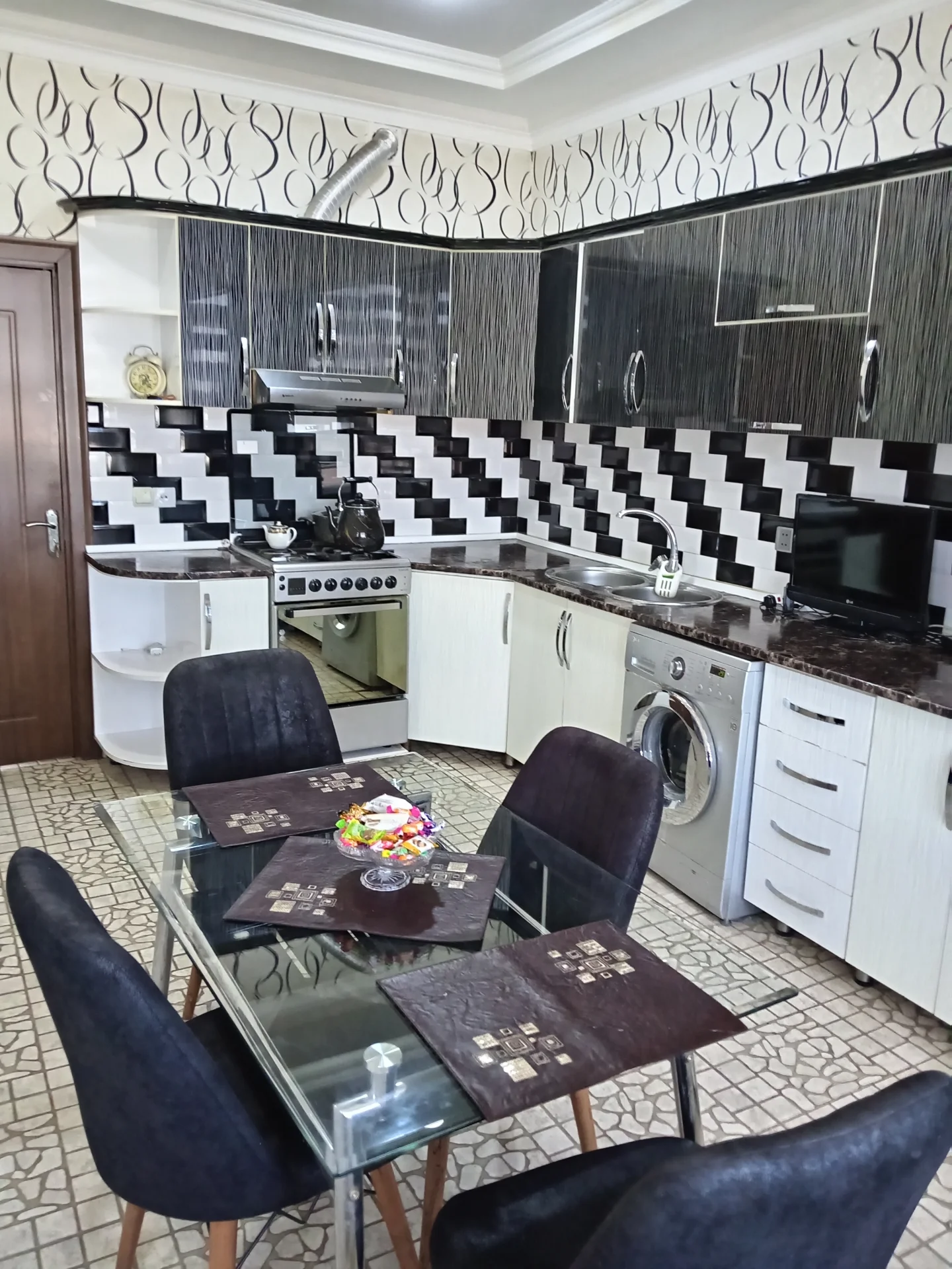 Satılır 3 otaqlı Mənzil 128 m² Gəncə