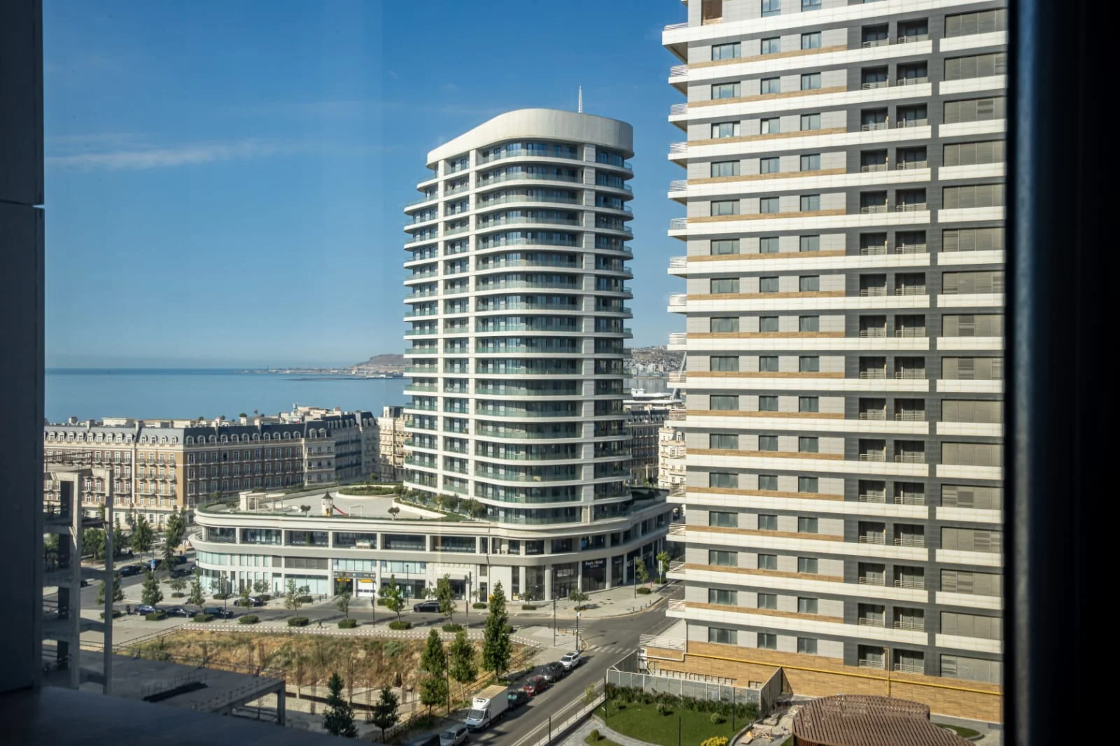 Kirayə 3 otaqlı Mənzil 160 m² Xətai r.