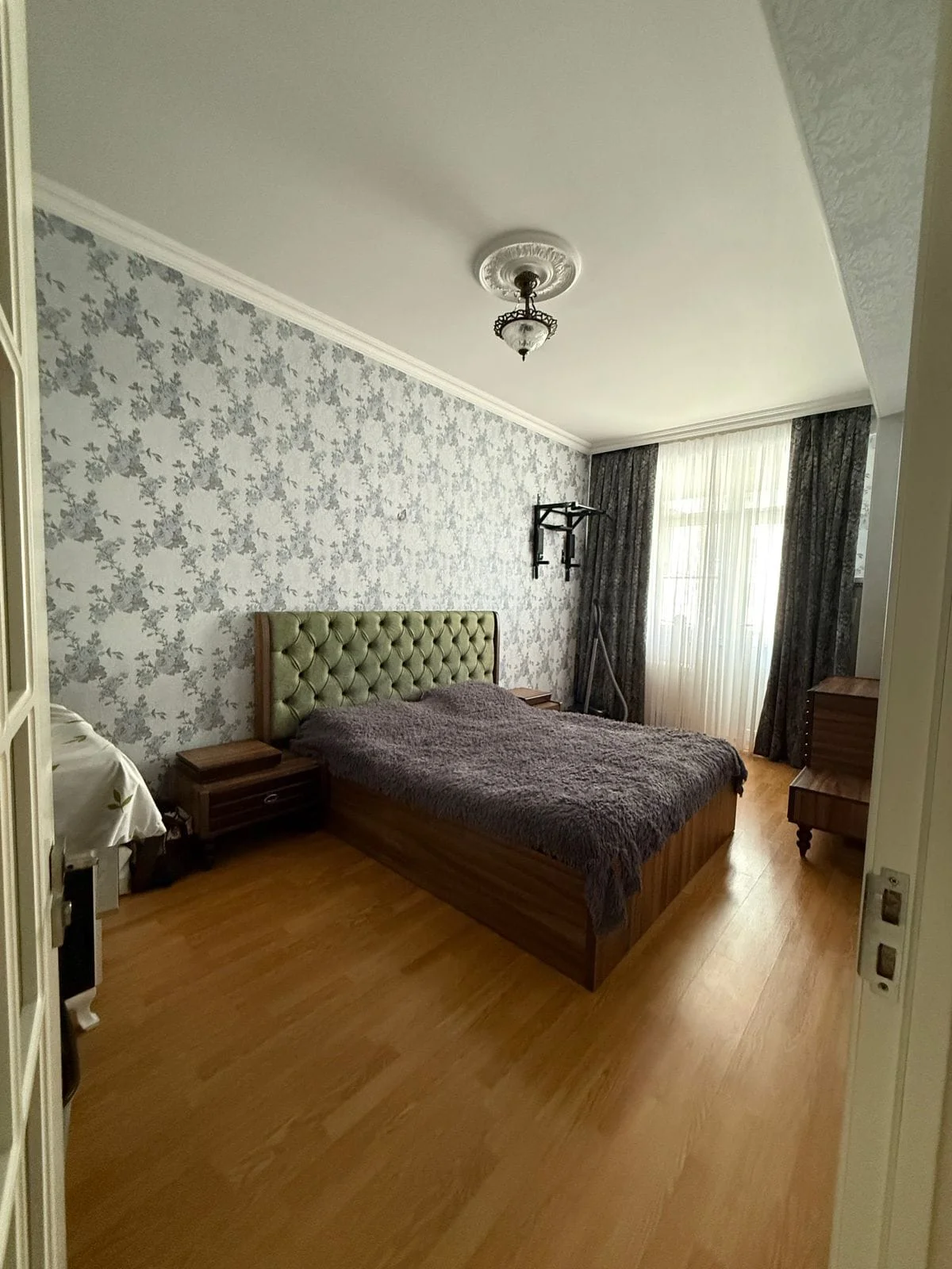 Kirayə 2 otaqlı Mənzil 70 m² Nizami r.