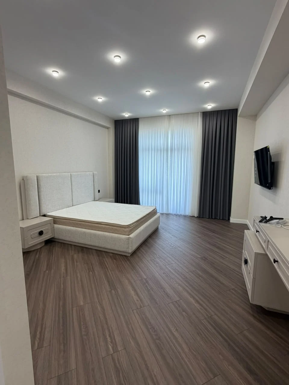 Kirayə 3 otaqlı Mənzil 158 m² Xətai r.