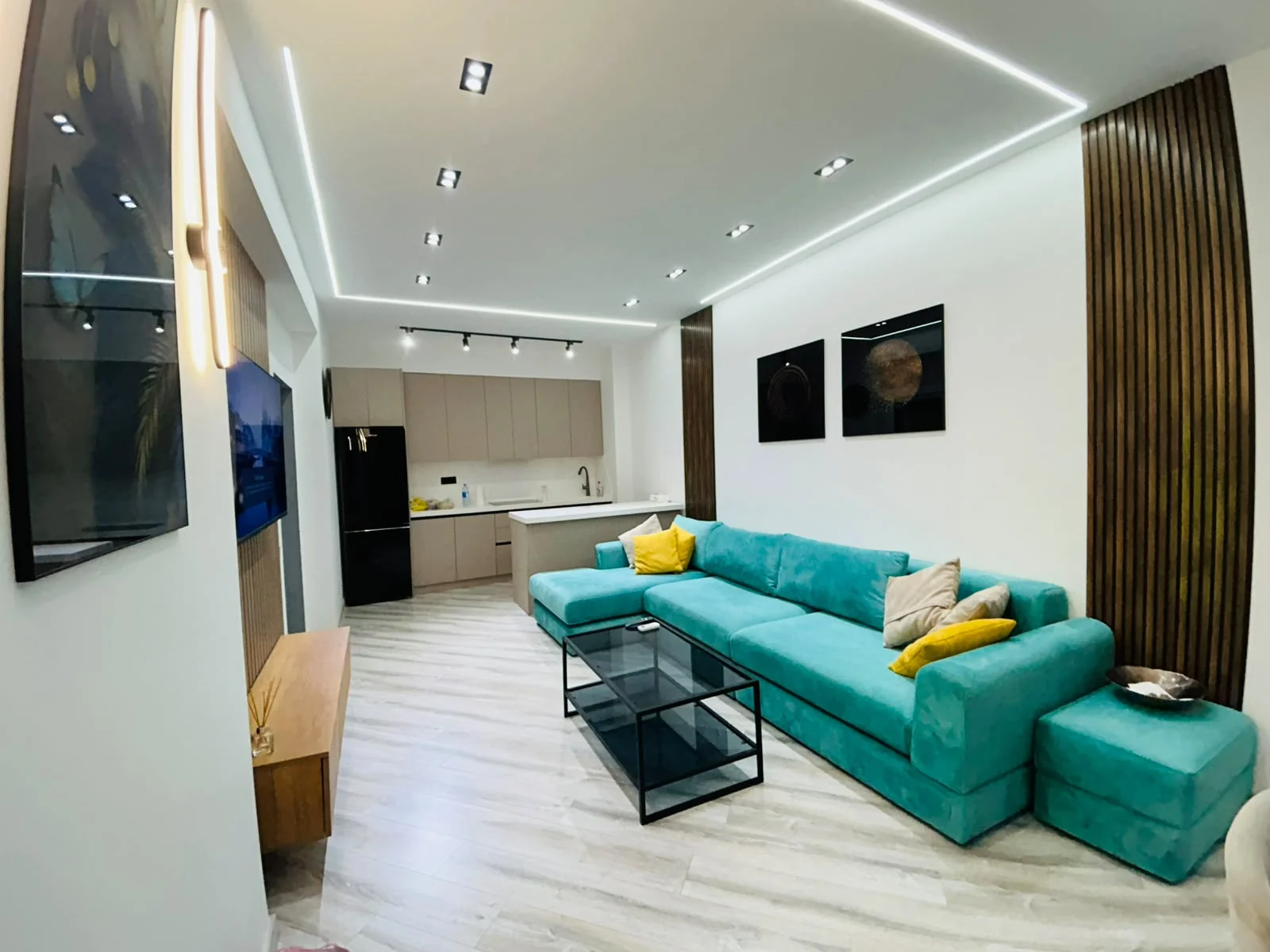 Kirayə 2 otaqlı Mənzil 70 m² Xətai r.