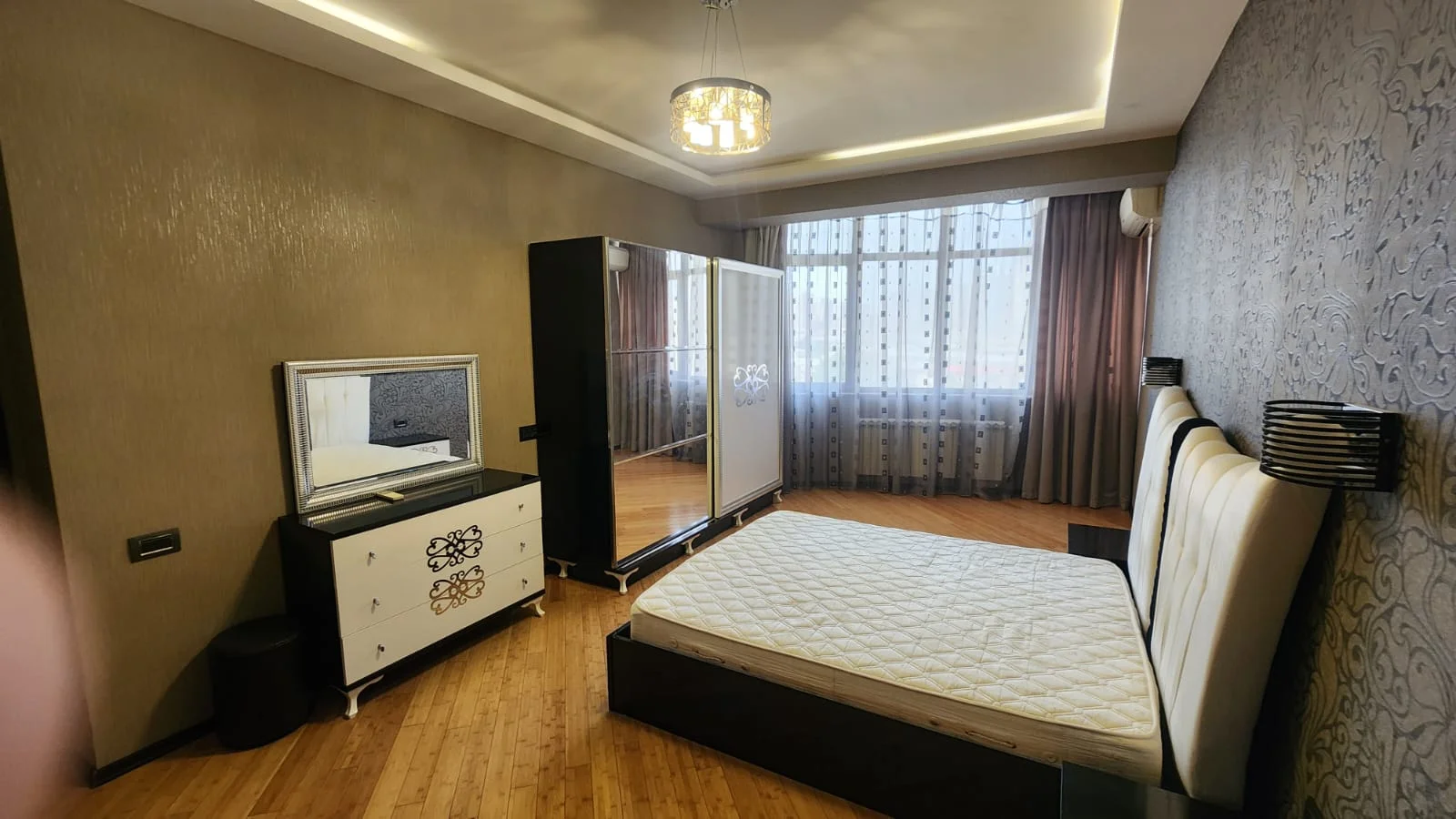 Satılır 3 otaqlı Mənzil 174 m² Yasamal r.