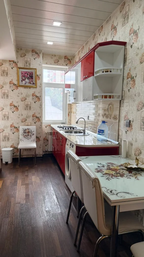 Kirayə 2 otaqlı Mənzil 75 m² Nəsimi r. – şəkil 6