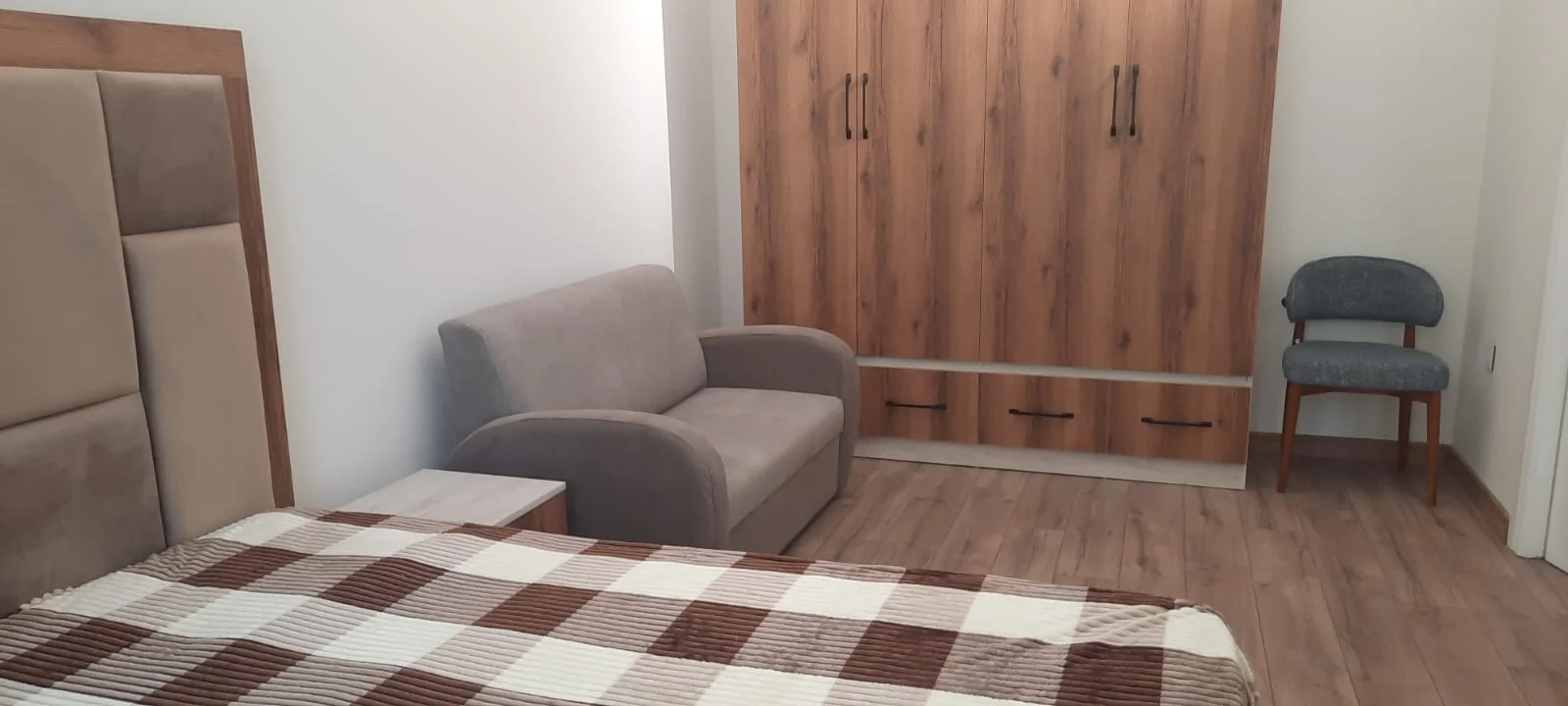 Kirayə 4 otaqlı Mənzil 100 m² Səbail r.