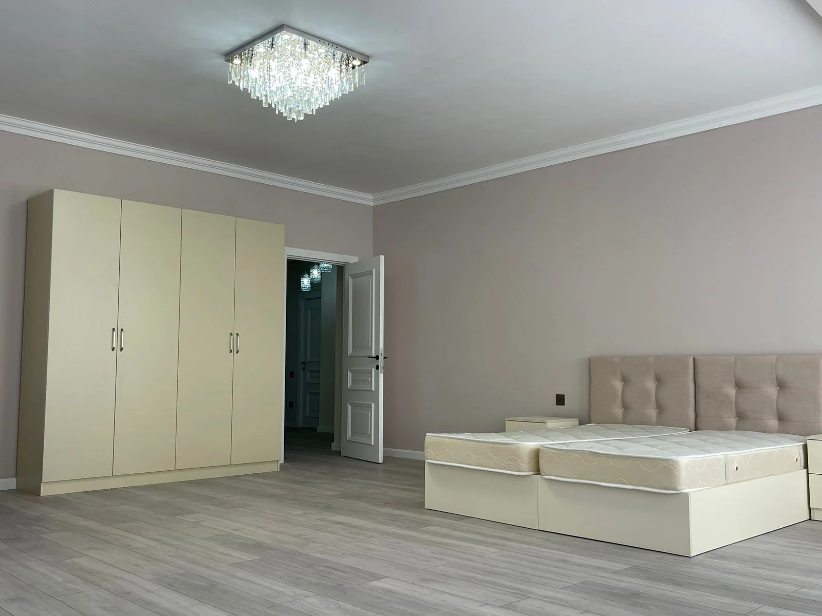 Kirayə 4 otaqlı Mənzil 155 m² Nəsimi r.