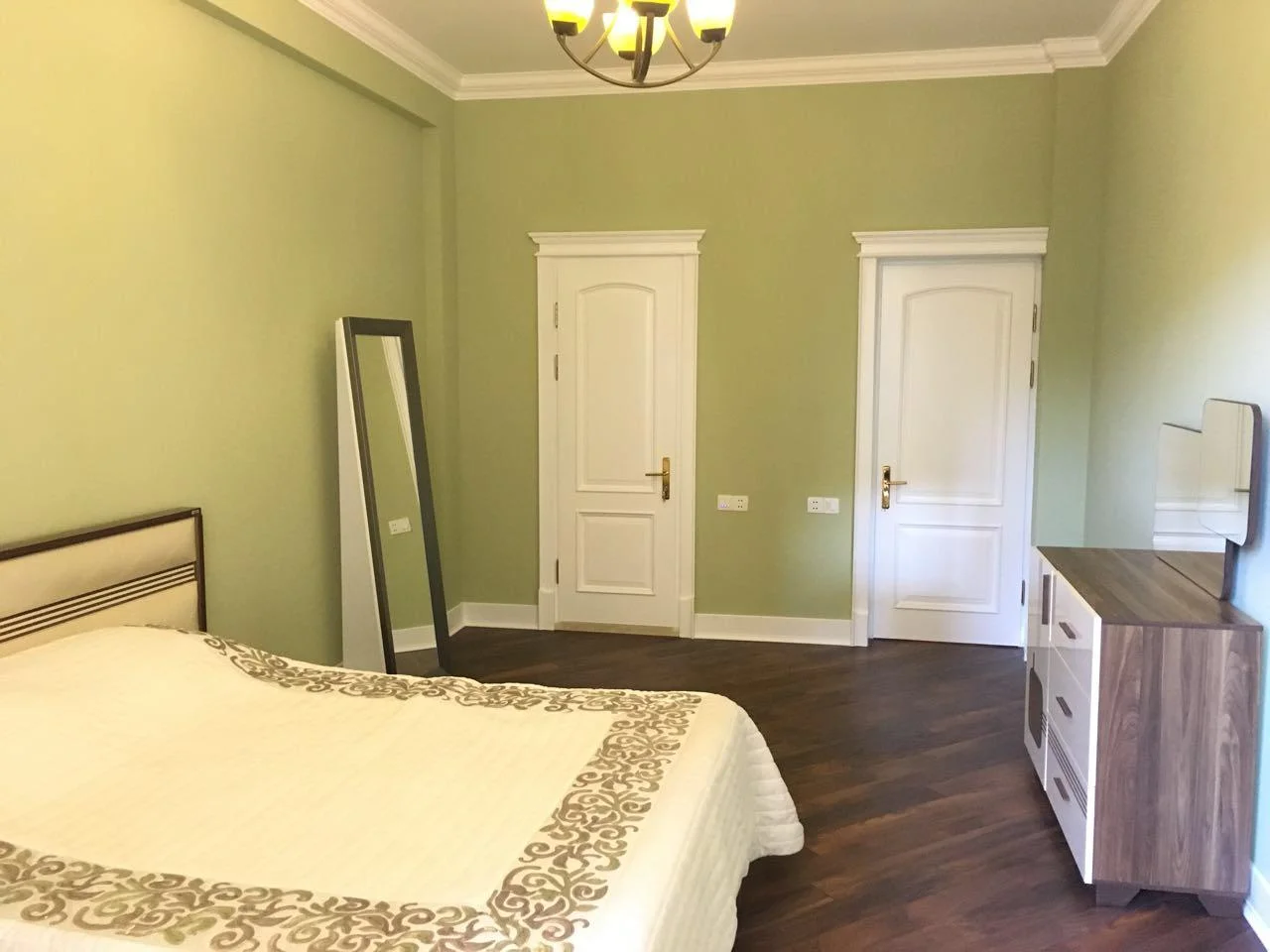 Kirayə 3 otaqlı Mənzil 165 m² Səbail r.