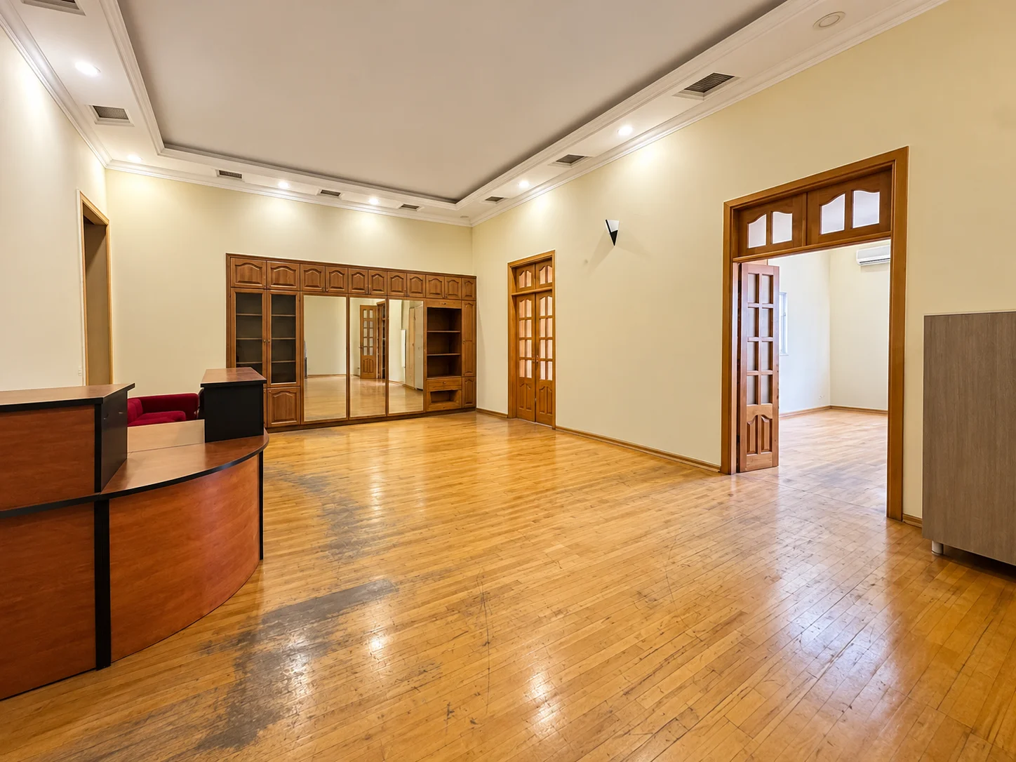 Satılır 5 otaqlı Ofis 400 m² Nəsimi r. – şəkil 1