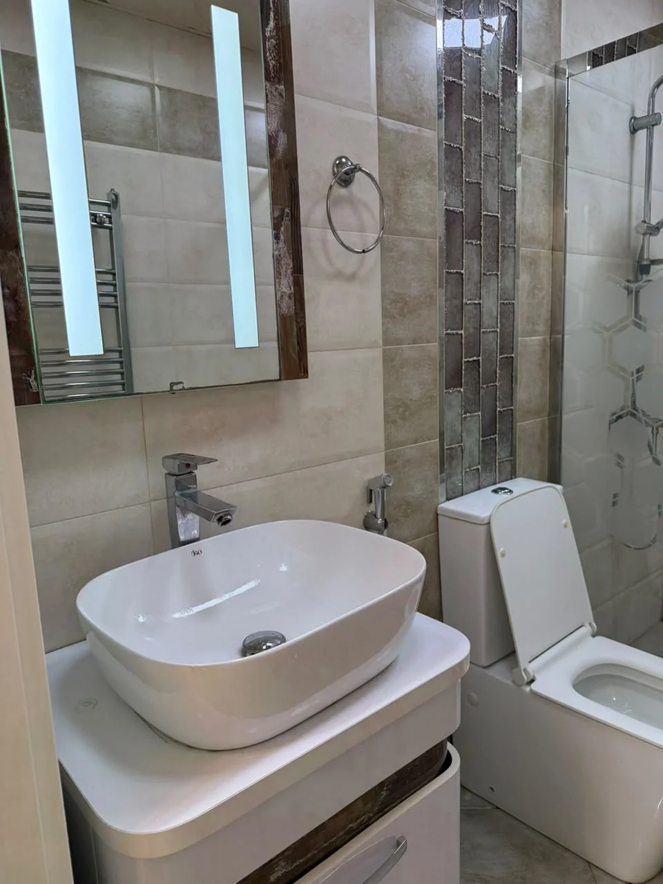 Kirayə 2 otaqlı Mənzil 65 m² Binəqədi r.