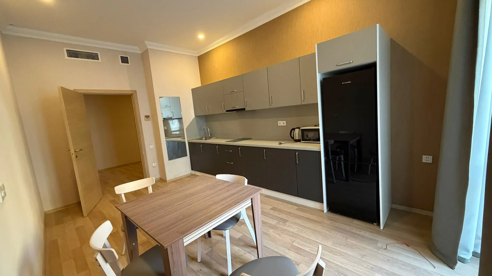 Kirayə 2 otaqlı Mənzil 125 m² Nizami r.