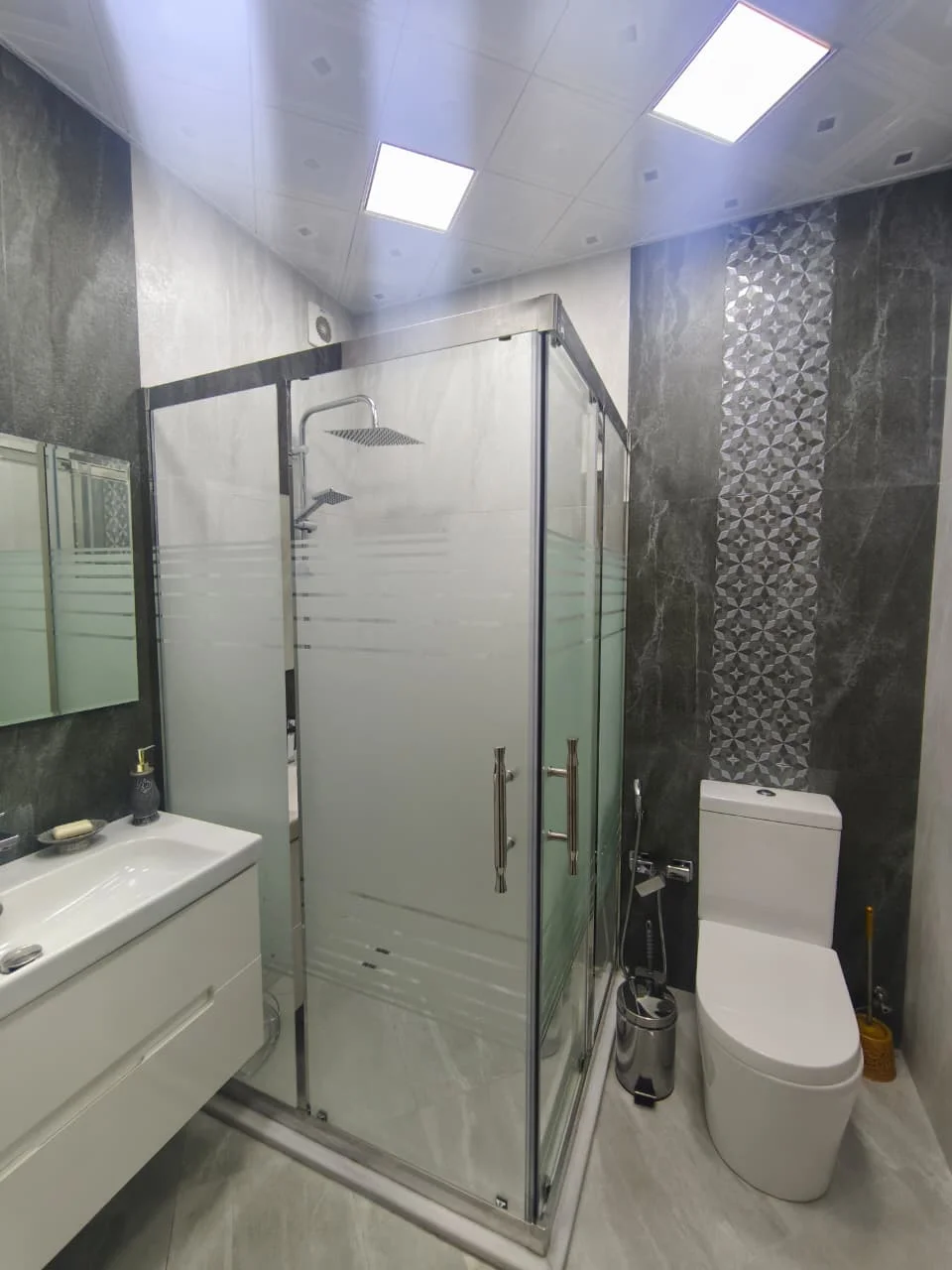Kirayə 3 otaqlı Mənzil 140 m² Nəsimi r. 28 May m. – şəkil 20