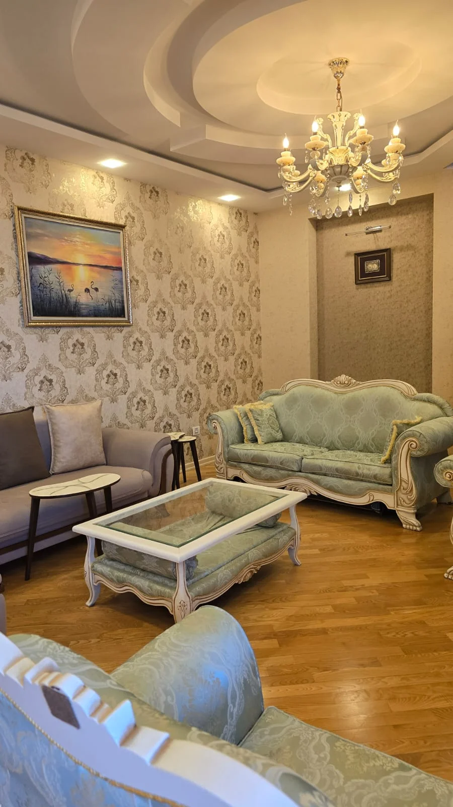 Kirayə 3 otaqlı Mənzil 132 m² Xətai r.